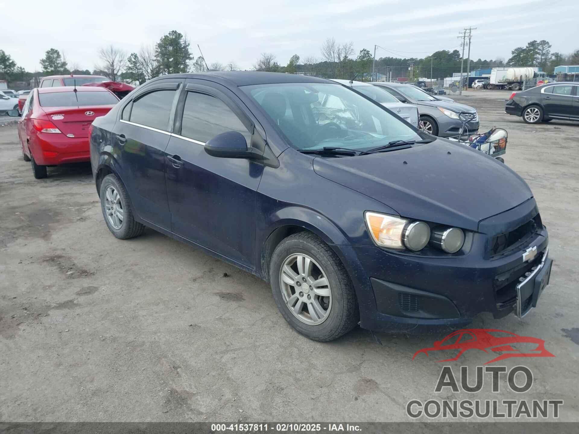 CHEVROLET SONIC 2015 - 1G1JC5SH1F4126177