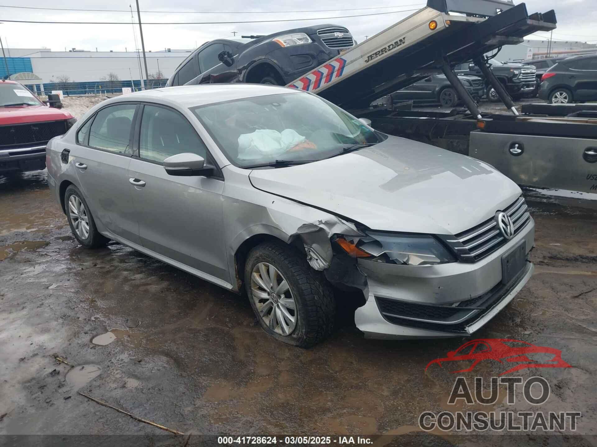 VOLKSWAGEN PASSAT 2013 - 1VWAP7A32DC070828