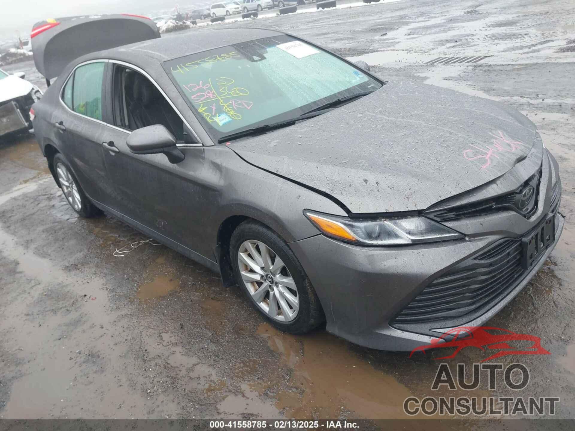 TOYOTA CAMRY 2018 - 4T1B11HK9JU030105