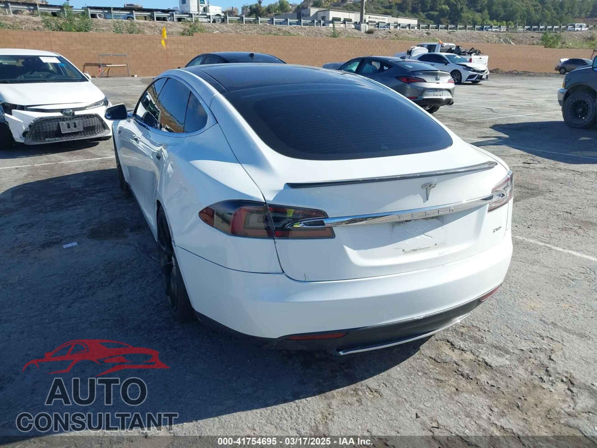 TESLA MODEL S 2013 - 5YJSA1DP5DFP09971