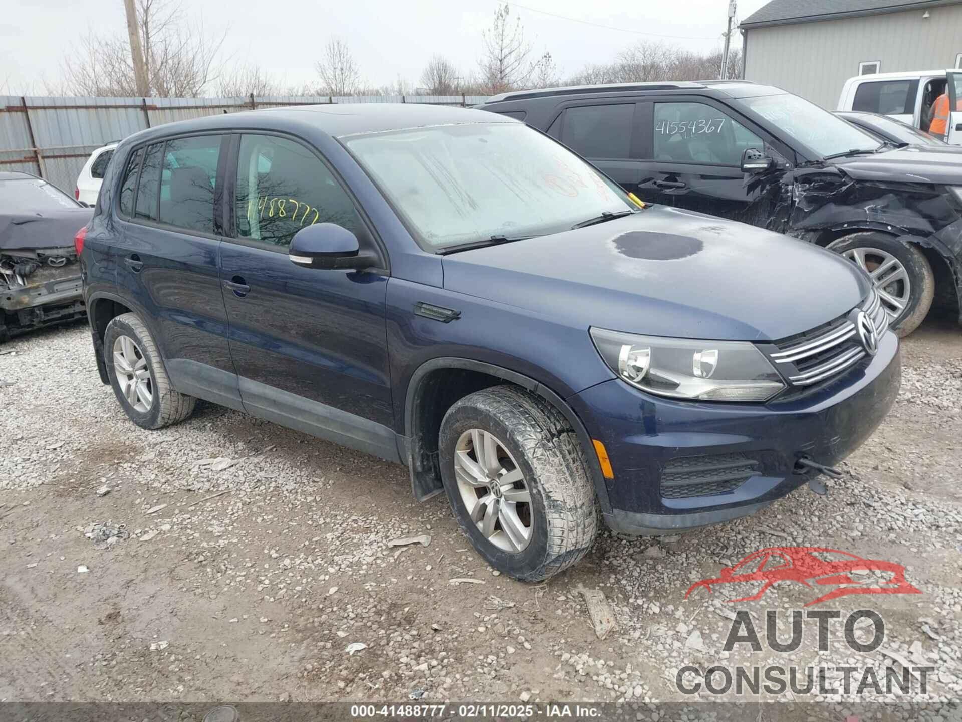 VOLKSWAGEN TIGUAN 2013 - WVGBV7AX0DW549291