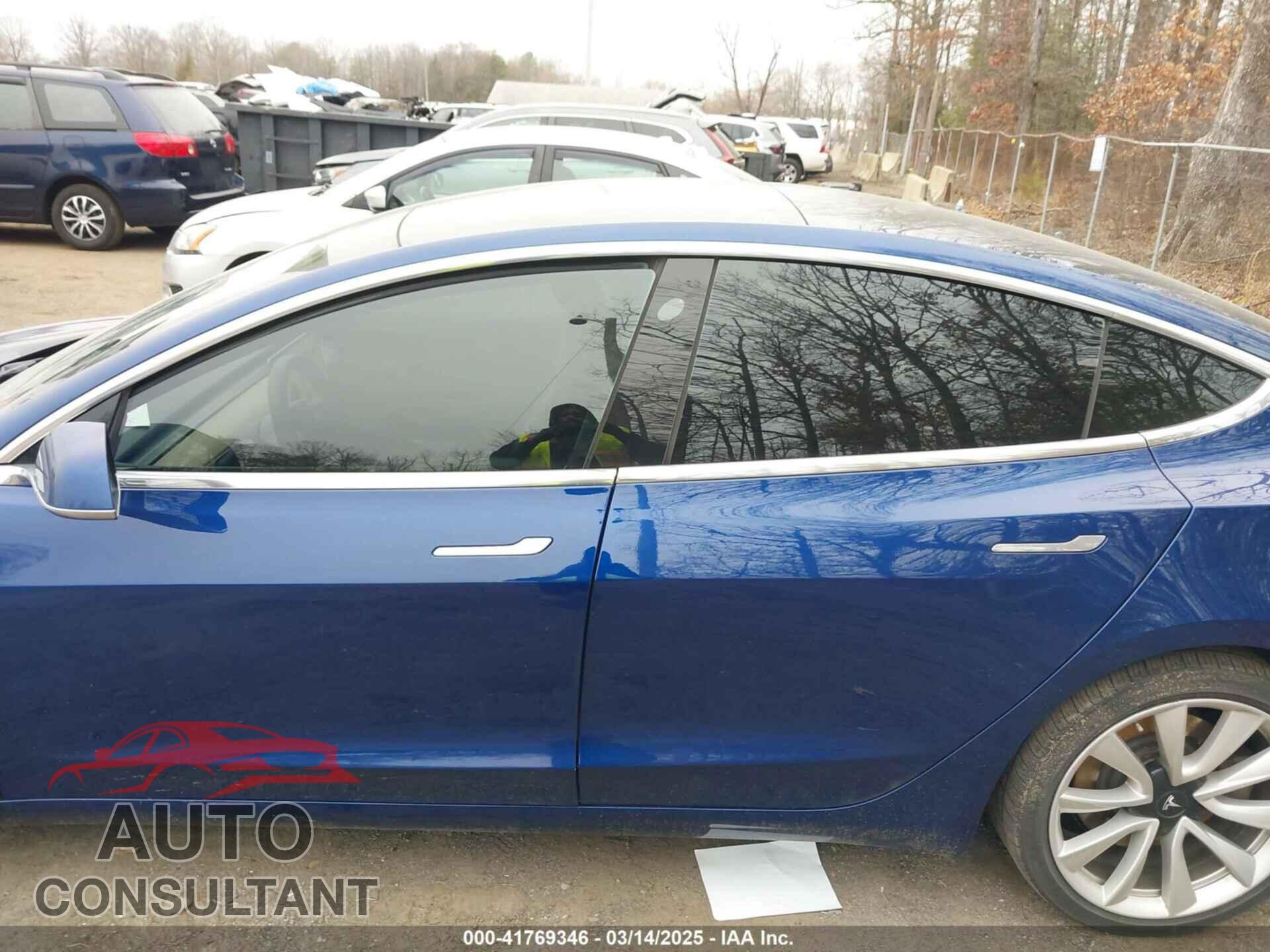 TESLA MODEL 3 2019 - 5YJ3E1EB9KF454007
