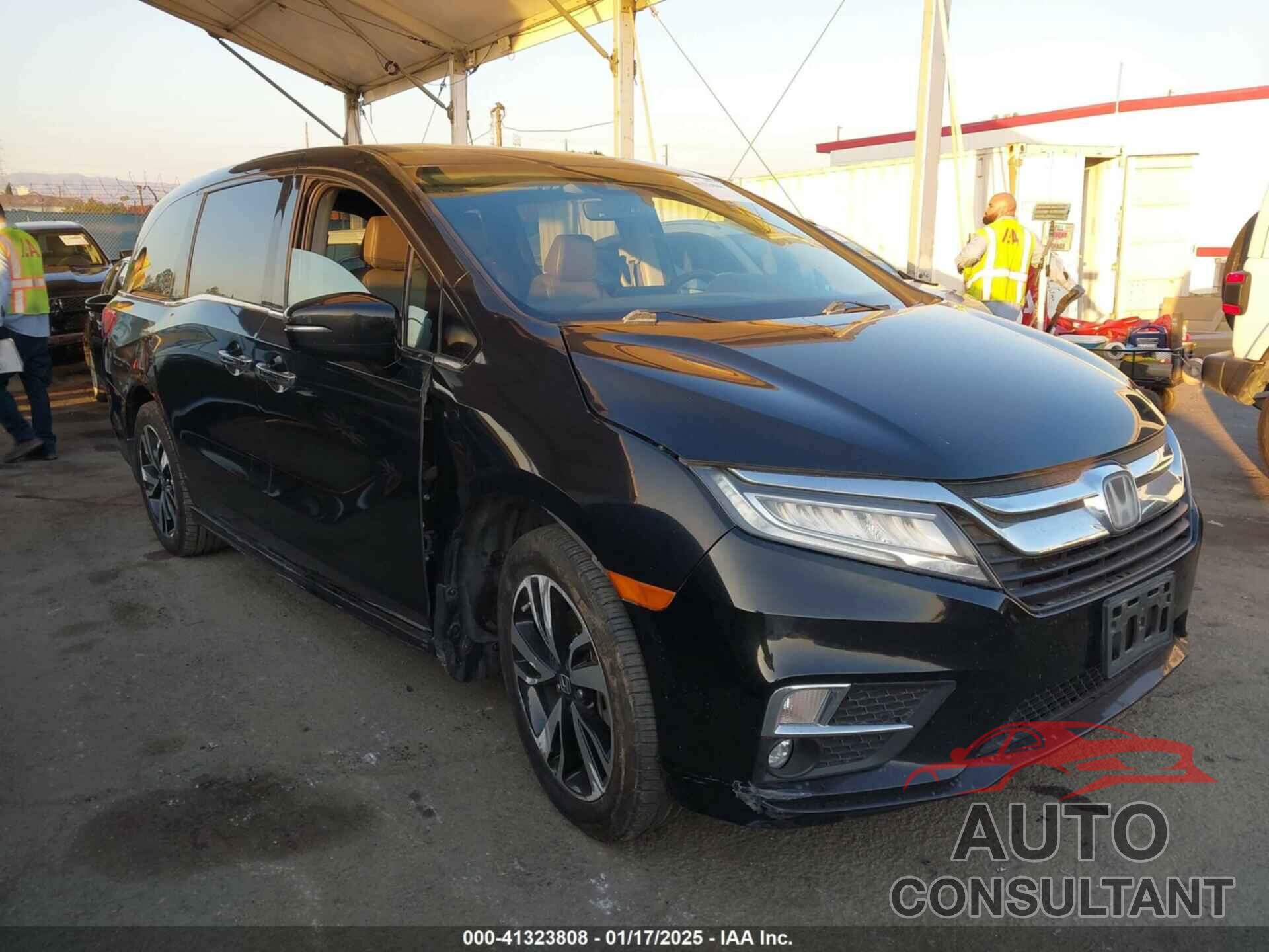 HONDA ODYSSEY 2018 - 5FNRL6H90JB064000