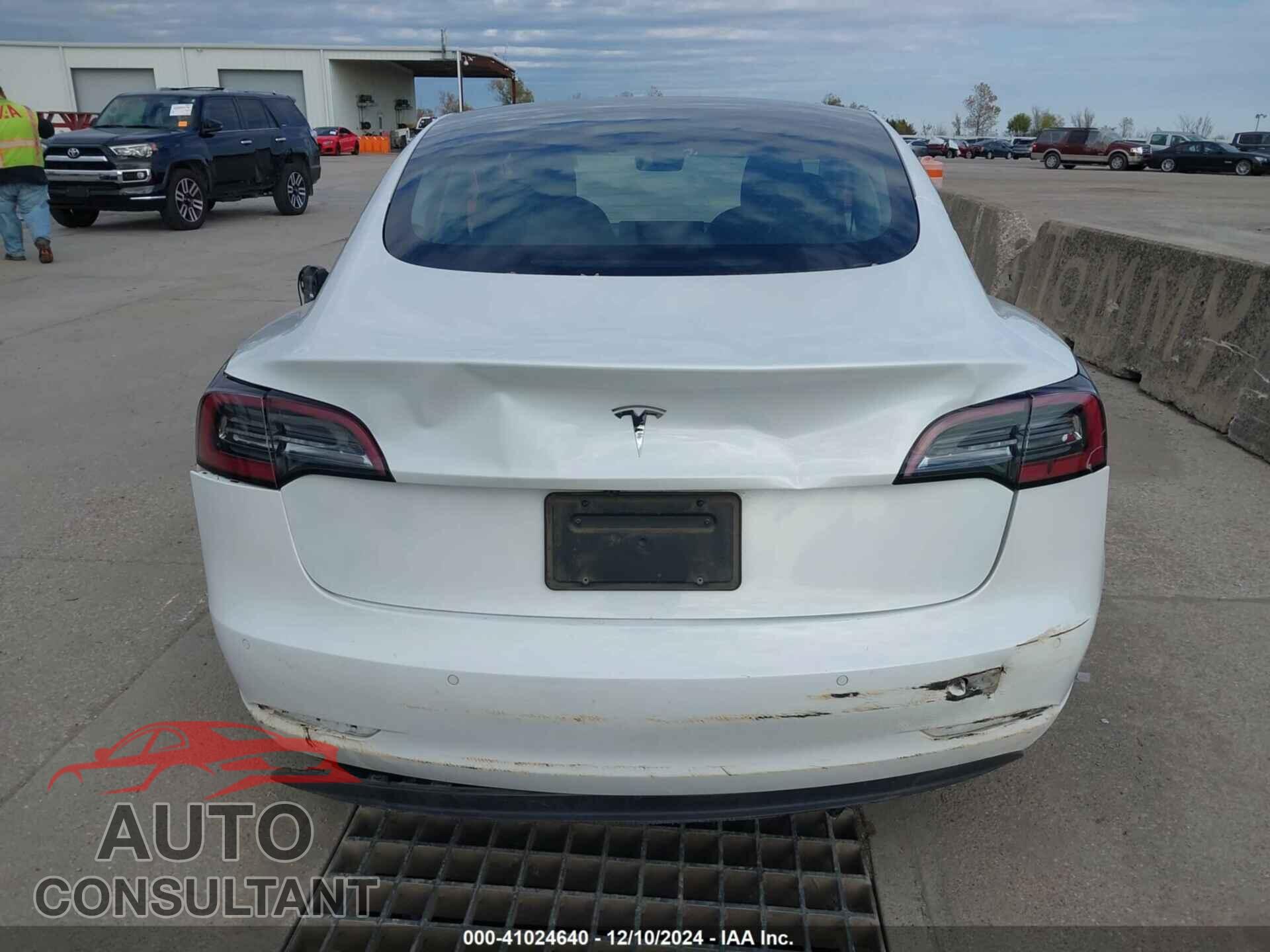 TESLA MODEL 3 2021 - 5YJ3E1EA8MF871578