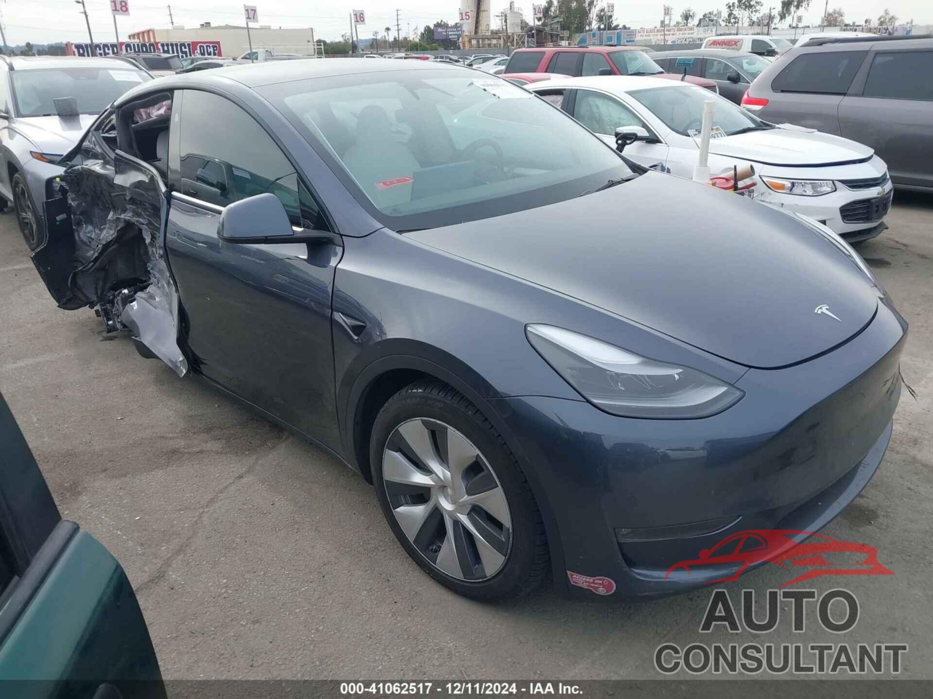 TESLA MODEL Y 2023 - 7SAYGDEE0PF884546