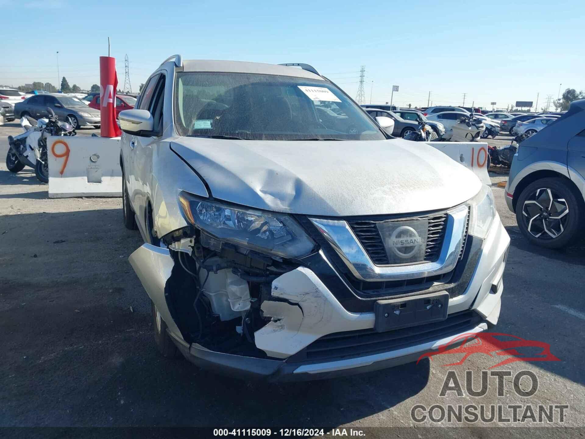 NISSAN ROGUE 2017 - KNMAT2MT8HP573212