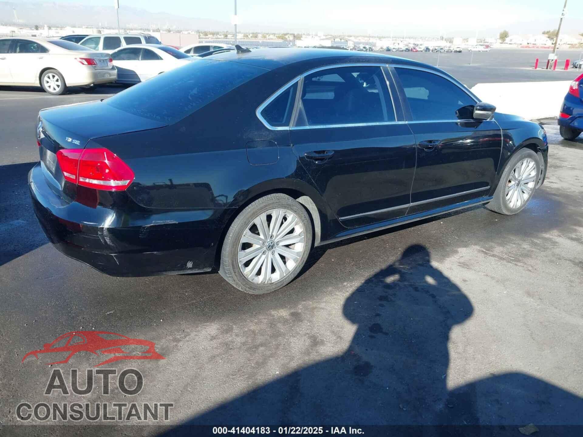 VOLKSWAGEN PASSAT 2013 - 1VWCN7A32DC013091