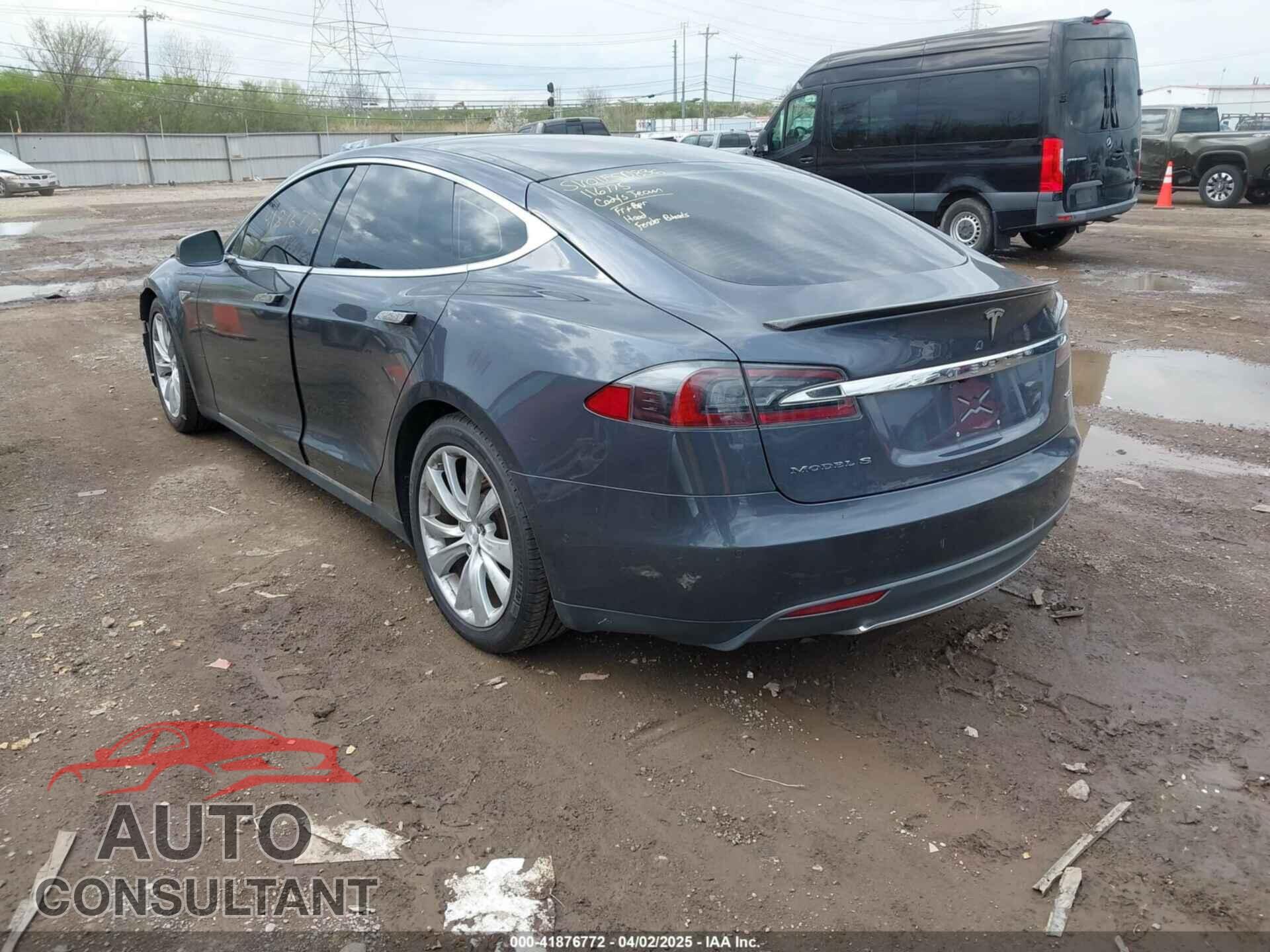 TESLA MODEL S 2015 - 5YJSA1E21FF116775
