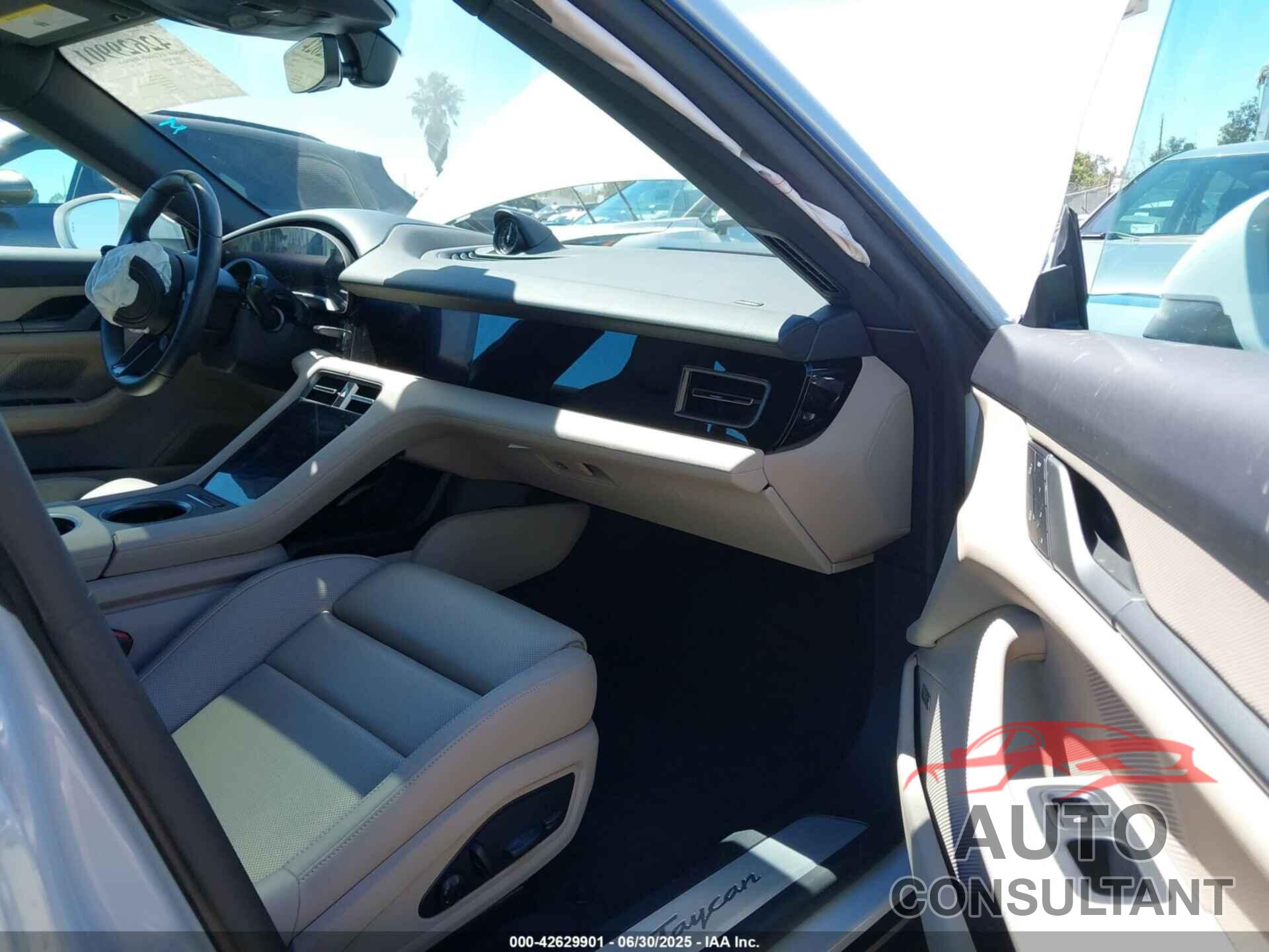 PORSCHE TAYCAN 2025 - WP0AA2Y10SSA08247