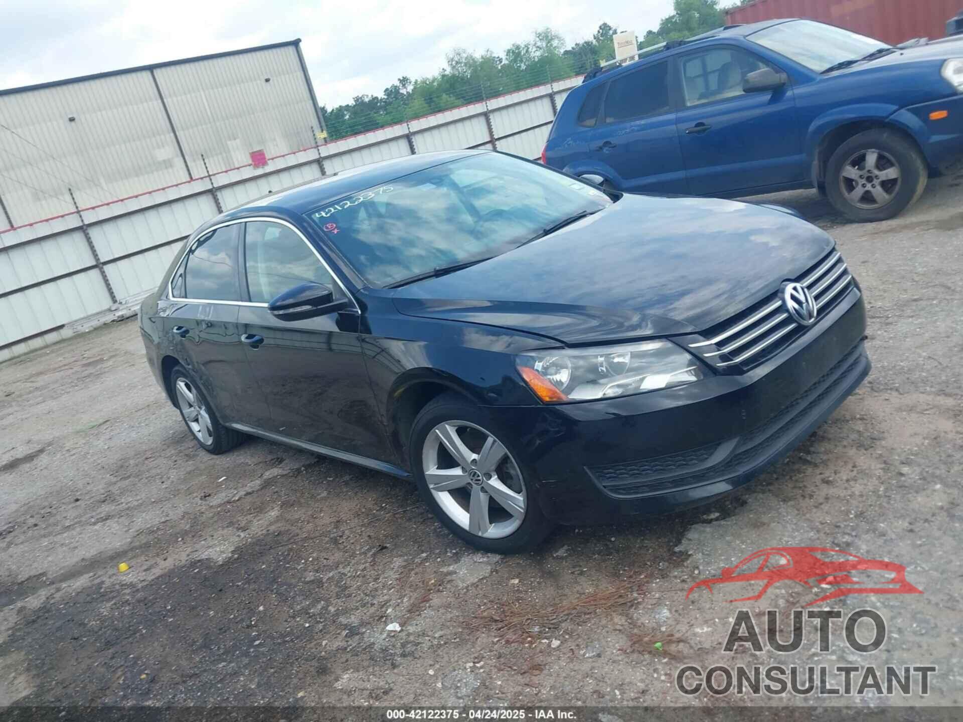 VOLKSWAGEN PASSAT 2012 - 1VWBH7A37CC025125