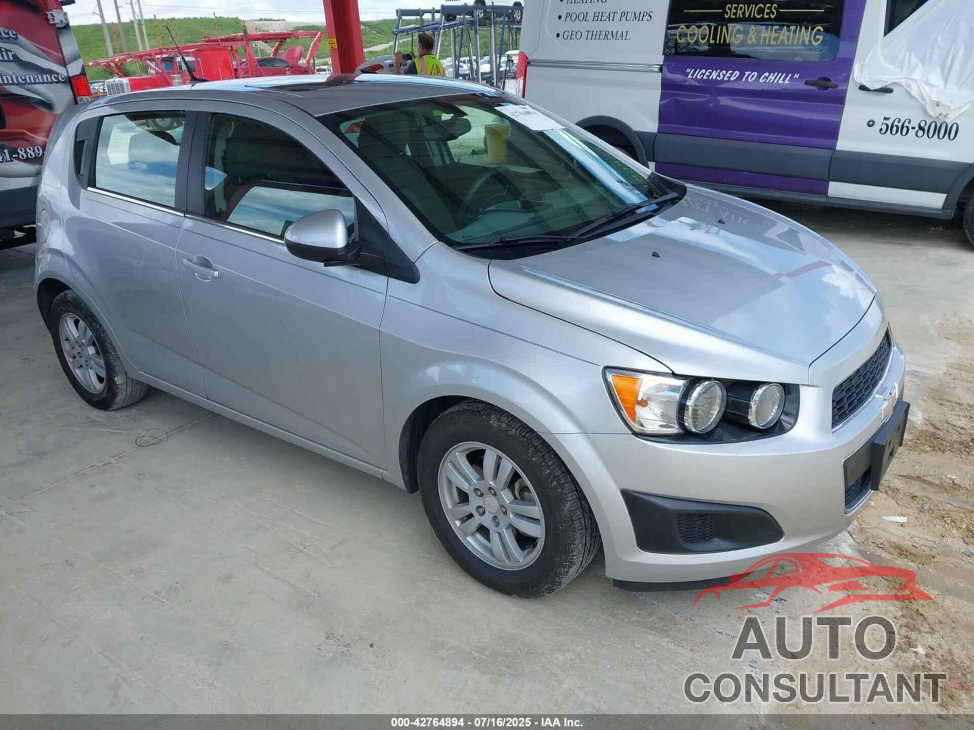 CHEVROLET SONIC 2014 - 1G1JC6SB3E4152473