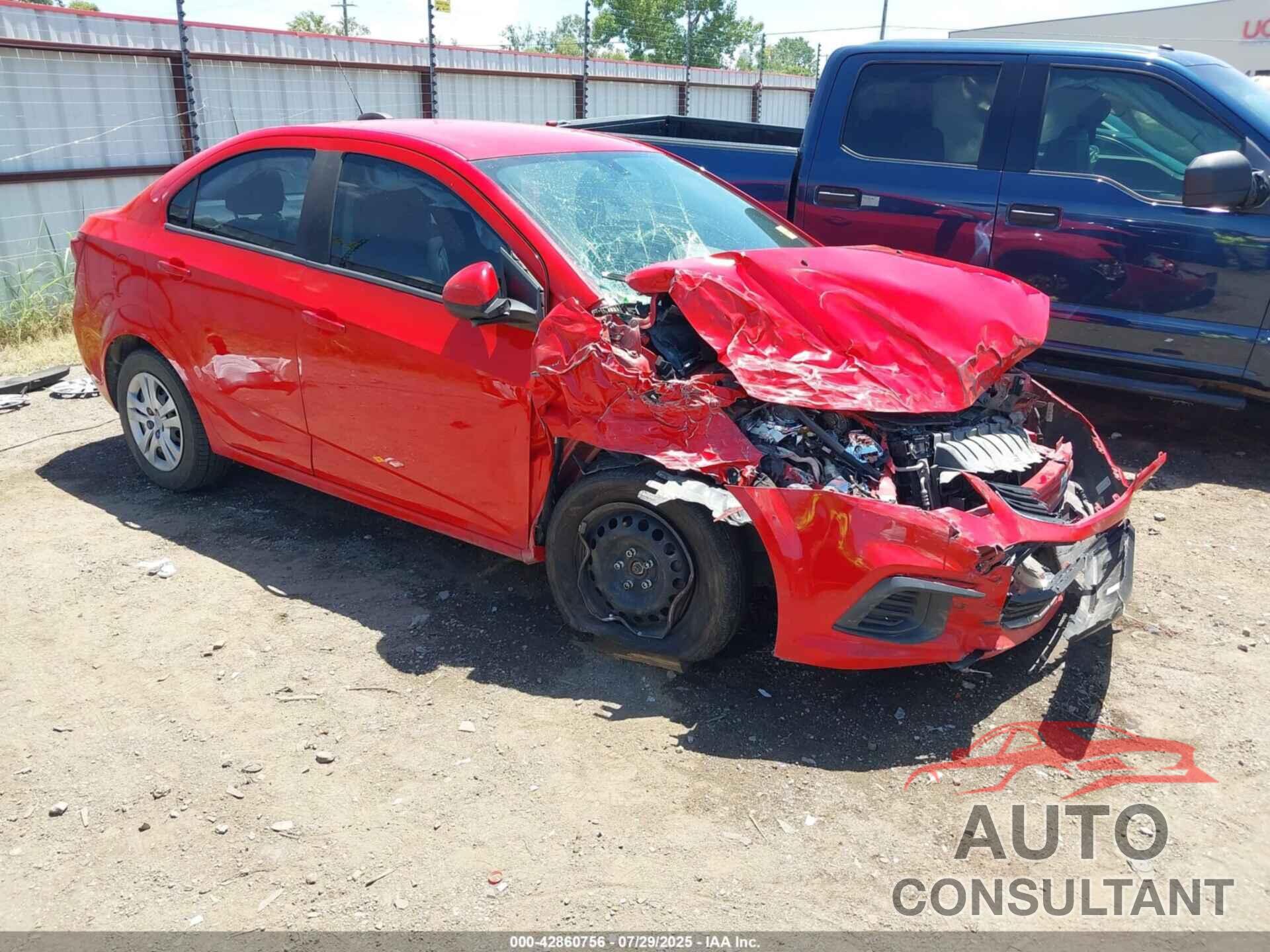 CHEVROLET SONIC 2017 - 1G1JB5SHXH4174606