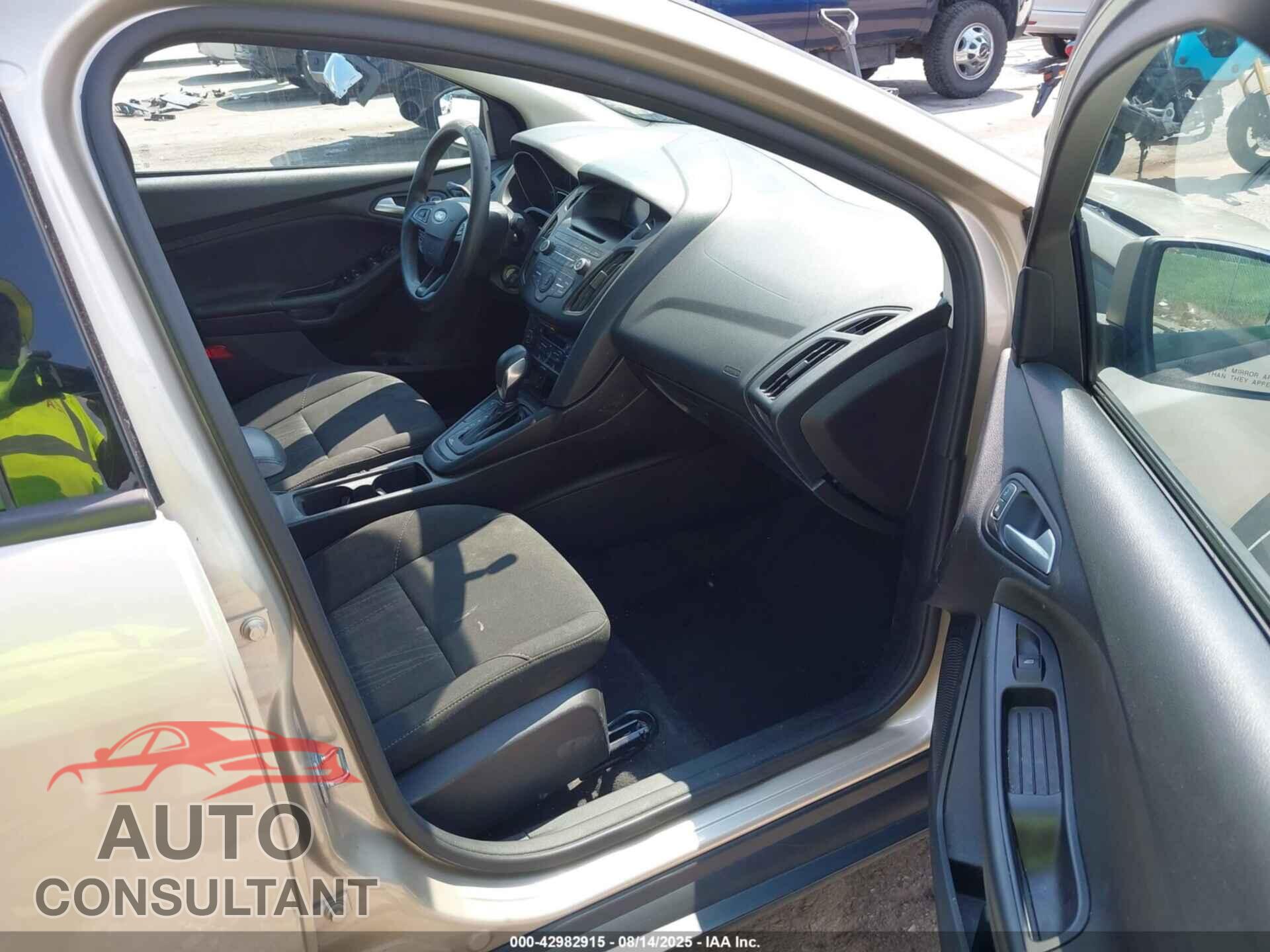 FORD FOCUS 2017 - 1FADP3FE1HL292873