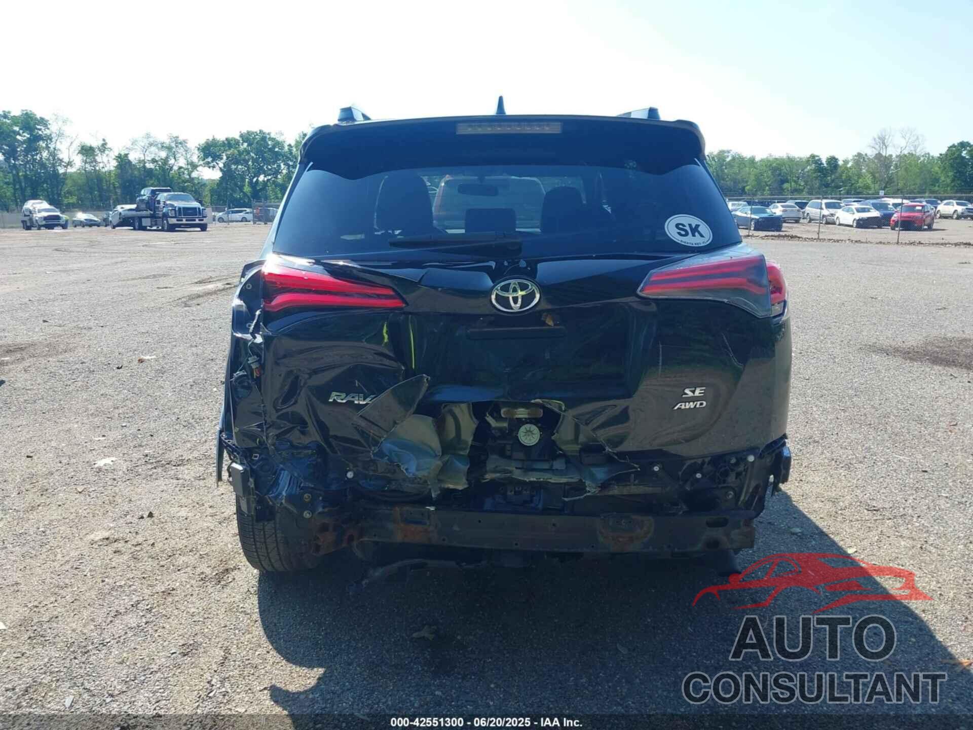 TOYOTA RAV4 2016 - JTMJFREV2GJ089599