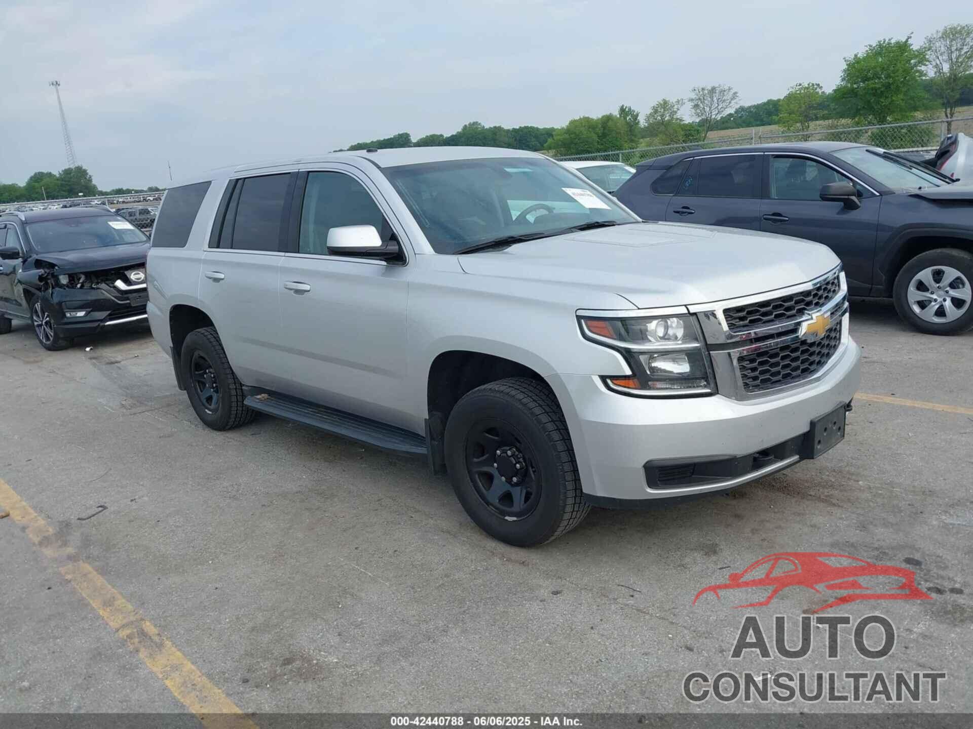 CHEVROLET TAHOE 2016 - 1GNSKDEC8GR268241