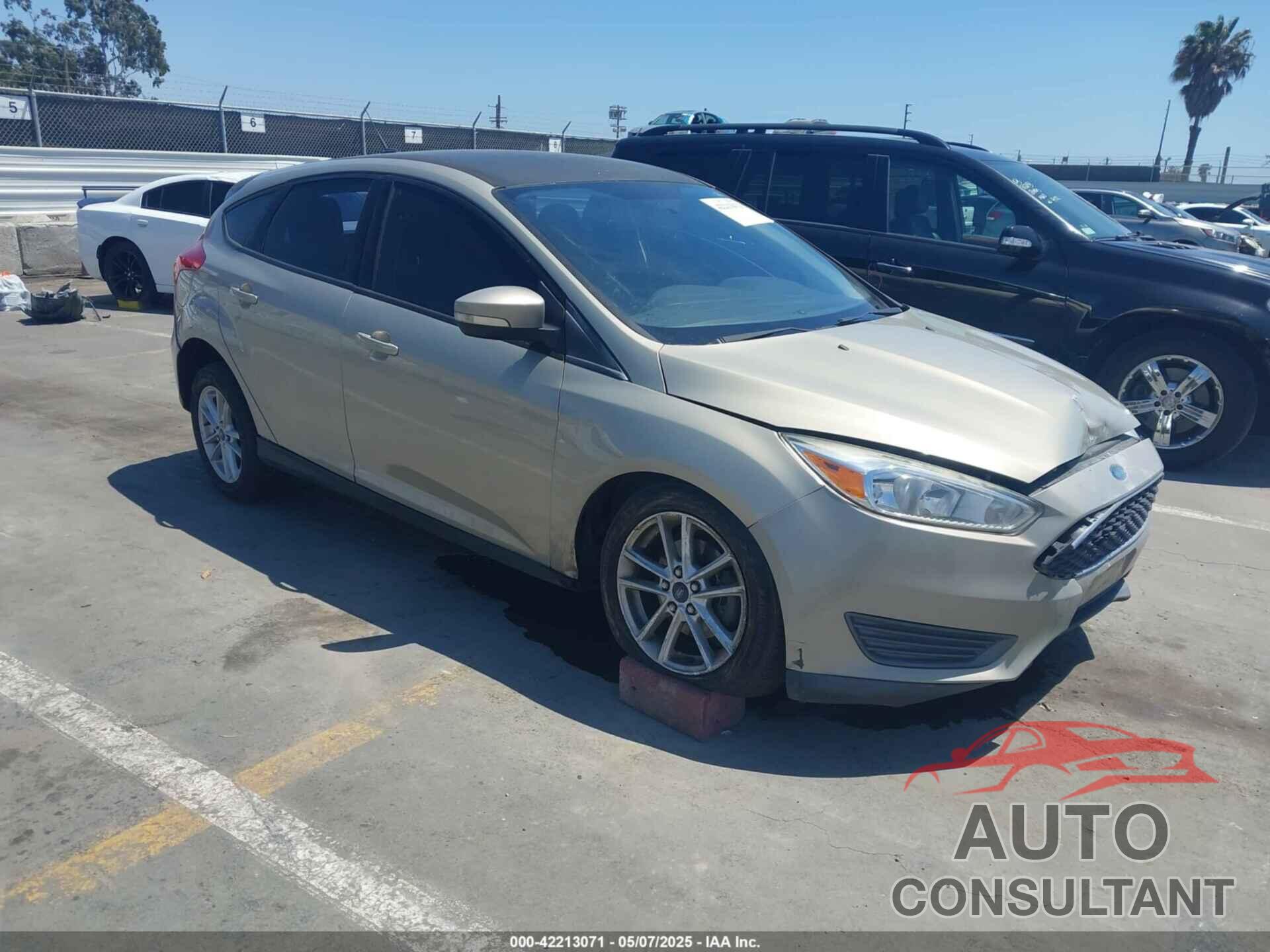 FORD FOCUS 2015 - 1FADP3K23FL385953