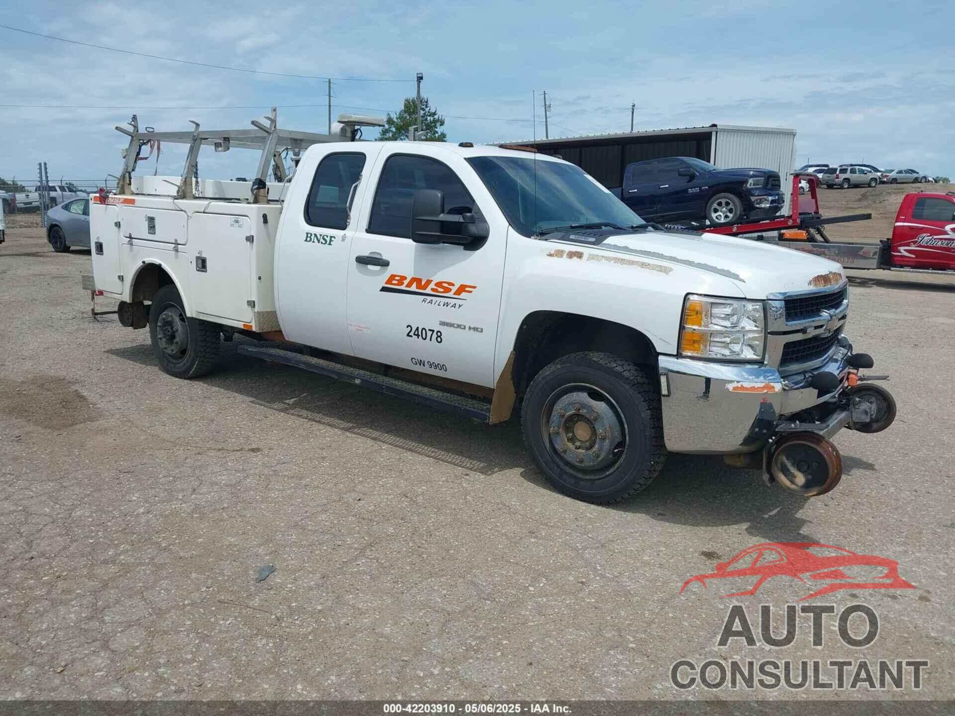 CHEVROLET SILVERADO 3500HD 2010 - 1GB5KZBK7AZ252039