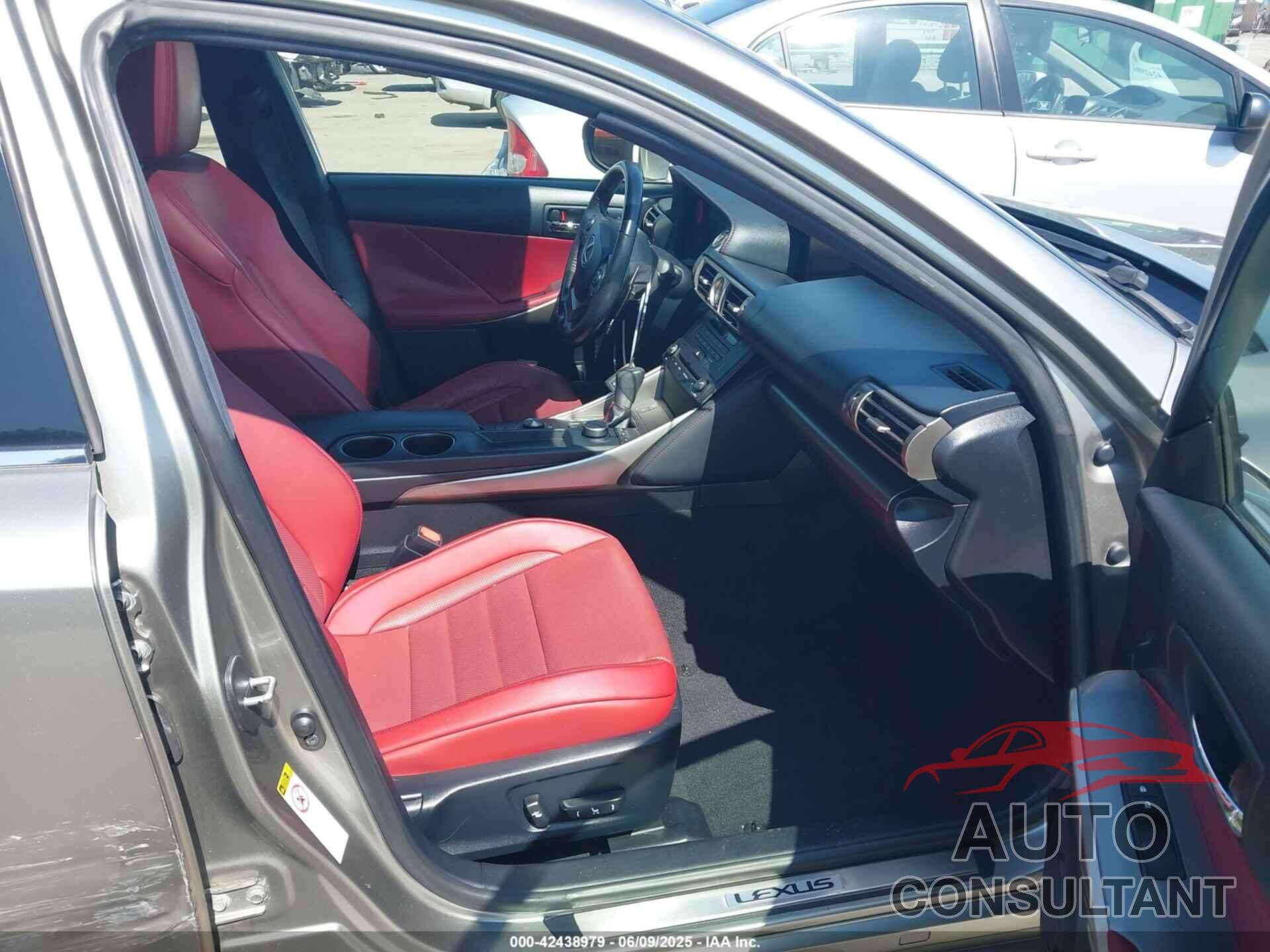 LEXUS IS 200T 2016 - JTHBA1D21G5009597