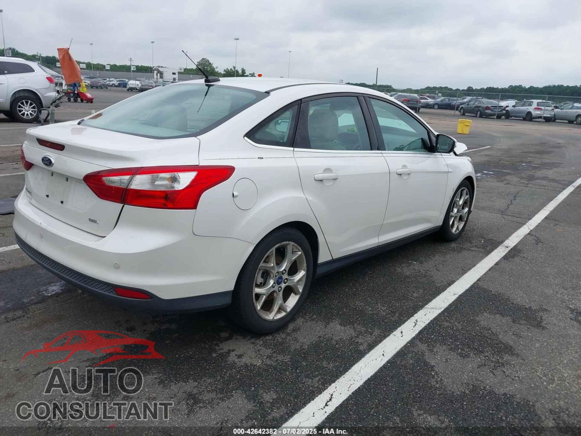 FORD FOCUS 2012 - 1FAHP3H29CL442659