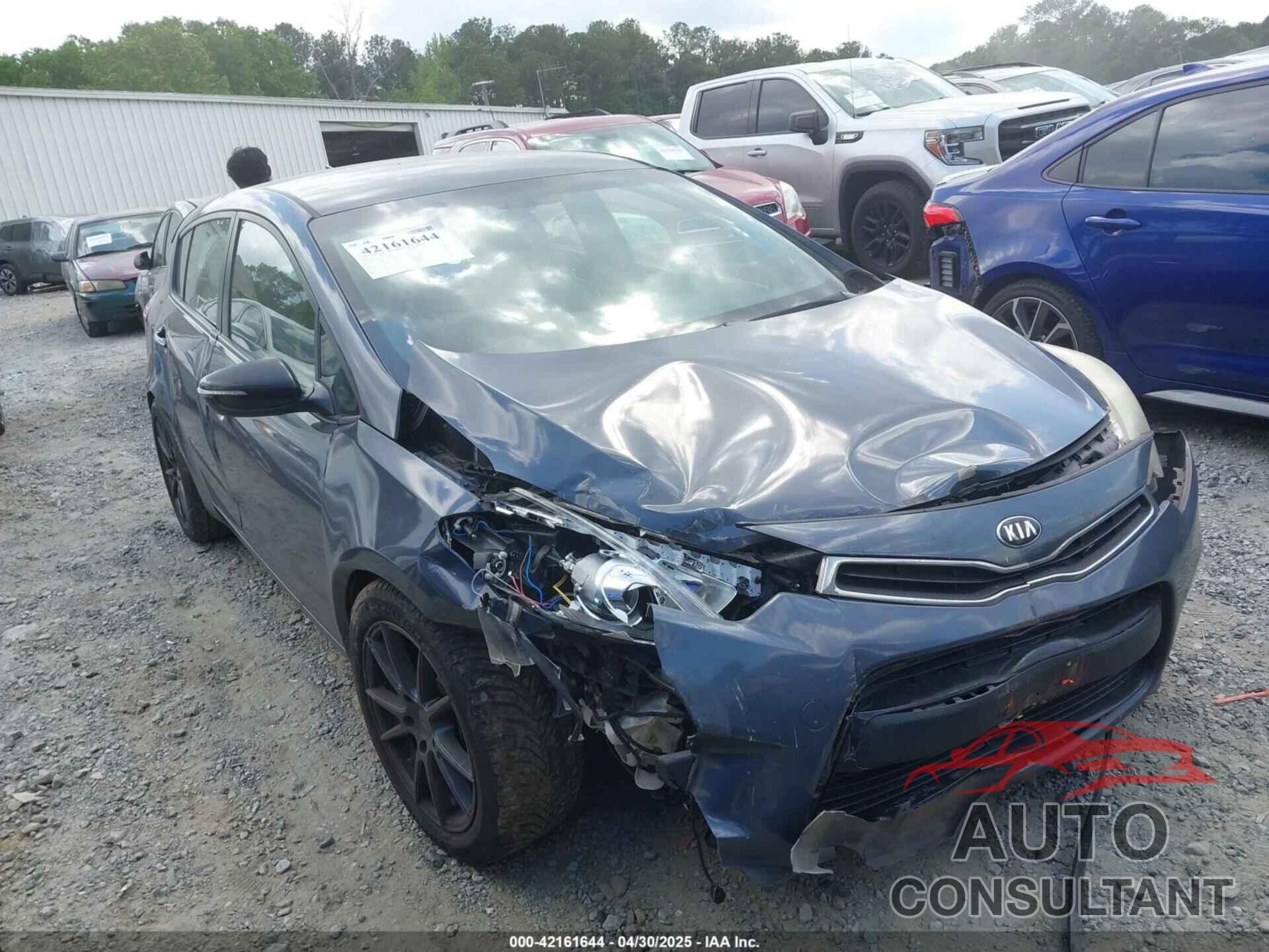 KIA FORTE 2015 - KNAFZ5A35F5373968