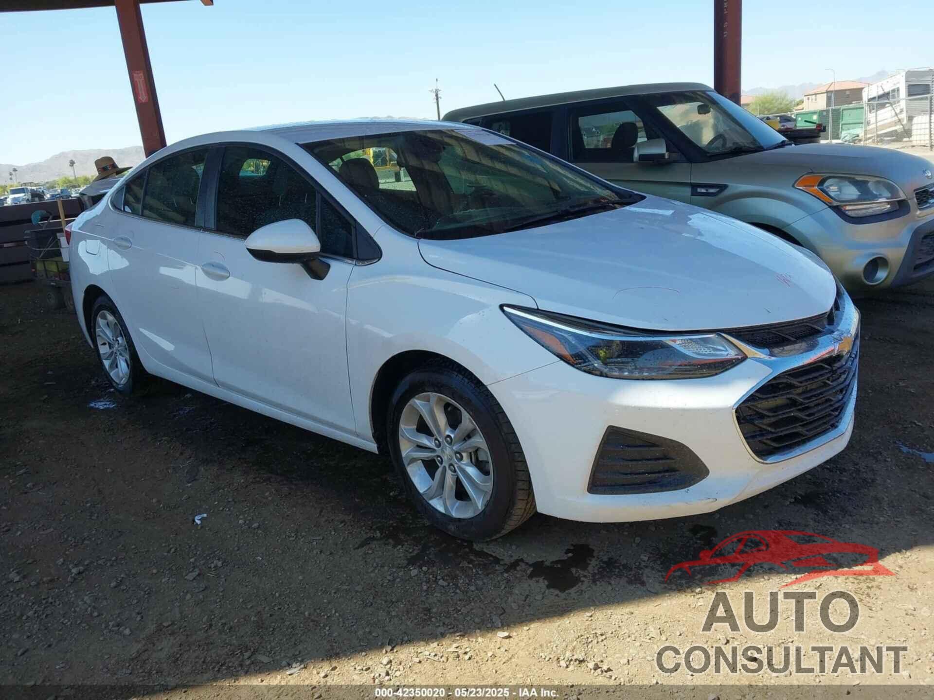 CHEVROLET CRUZE 2019 - 1G1BE5SM6K7147241