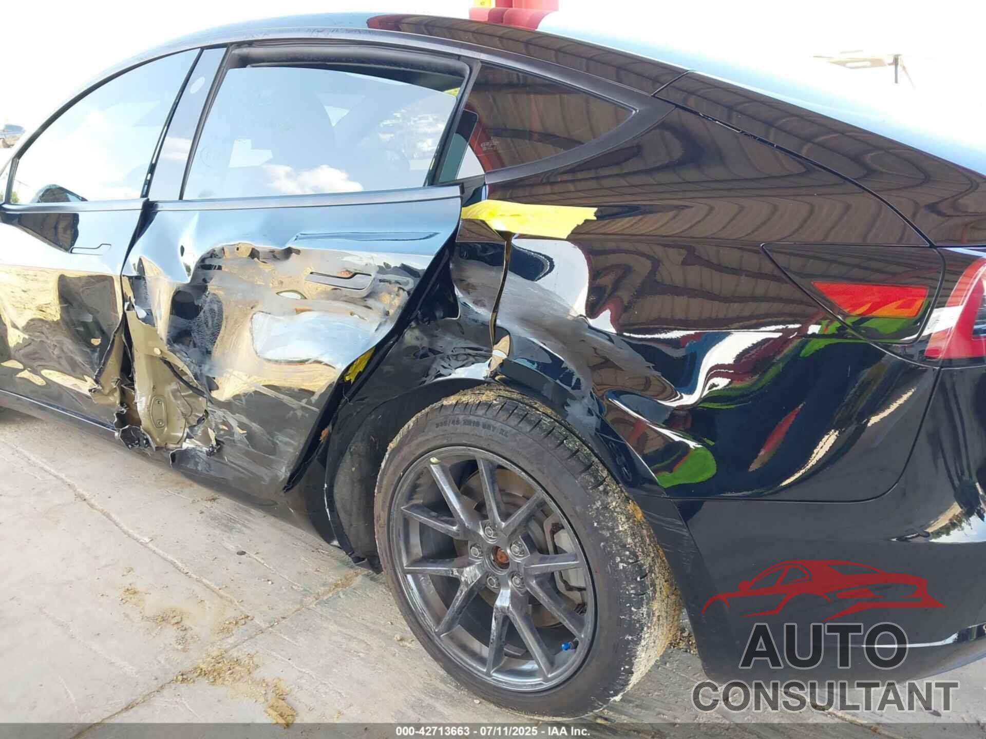 TESLA MODEL 3 2023 - 5YJ3E1EBXPF392849