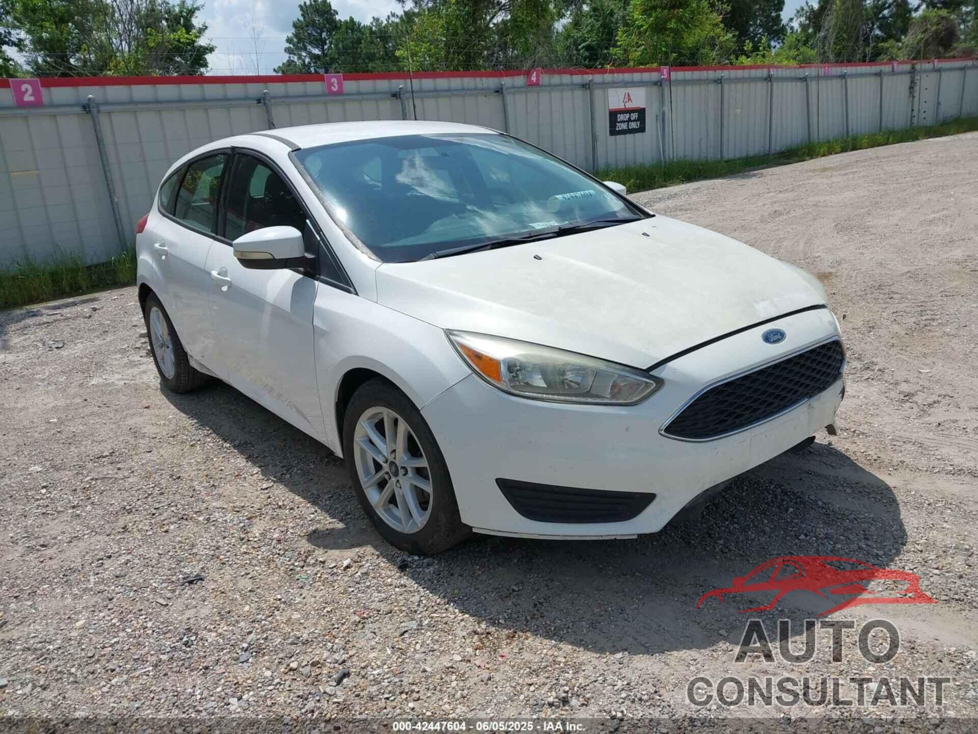 FORD FOCUS 2015 - 1FADP3K23FL222722