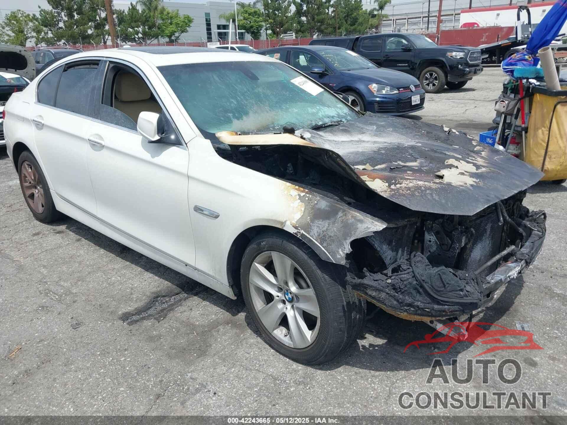 BMW 528I 2011 - WBAFR1C59BC737001