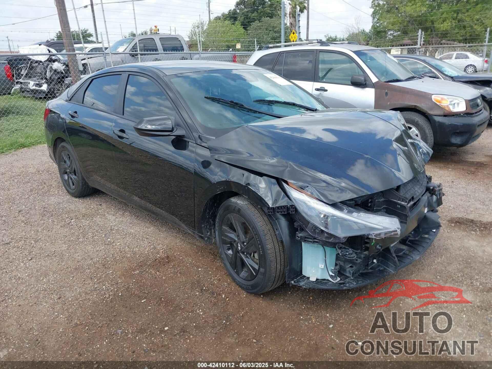 HYUNDAI ELANTRA 2023 - KMHLM4AG2PU606810