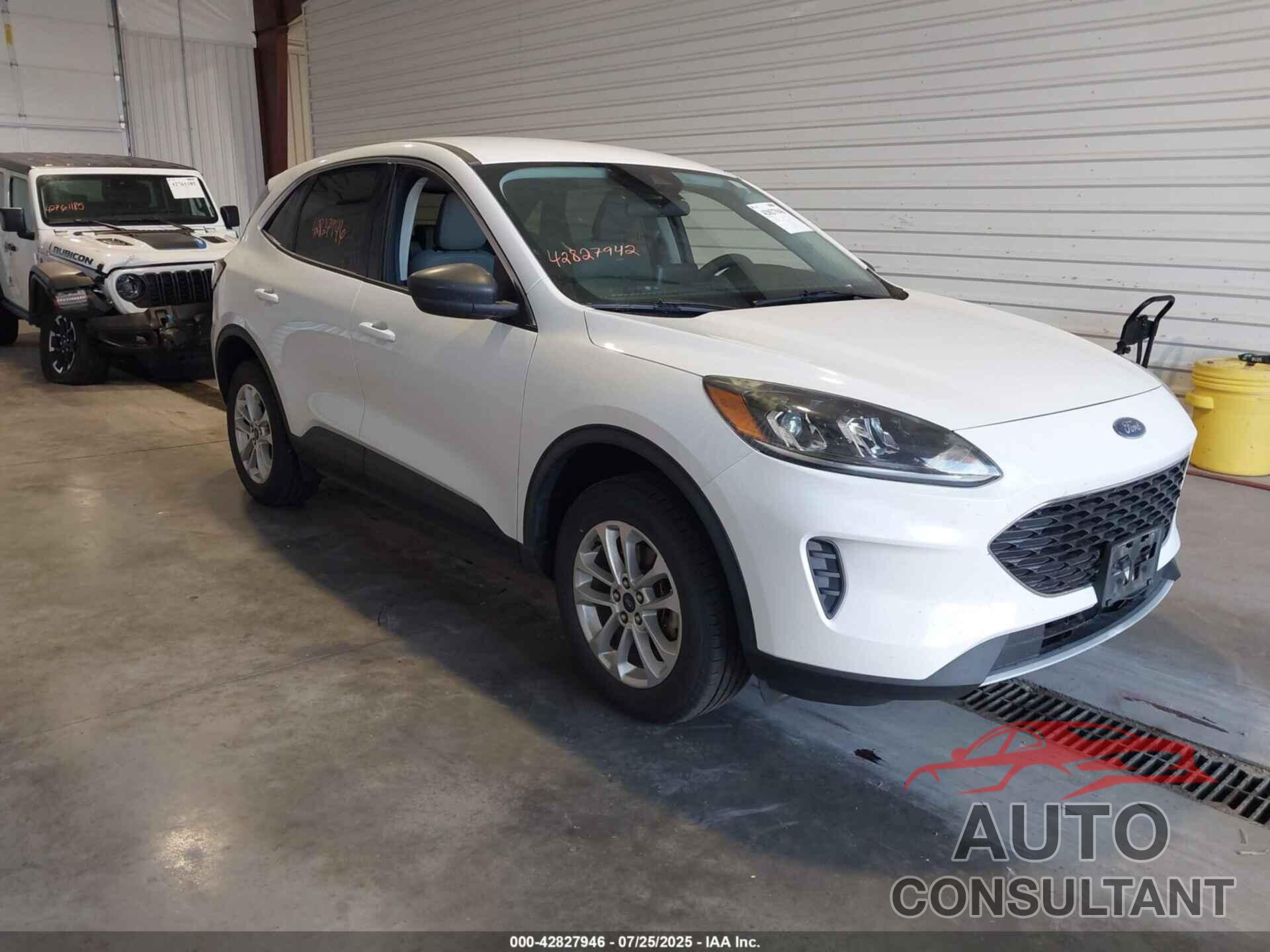 FORD ESCAPE 2022 - 1FMCU9G61NUA60848