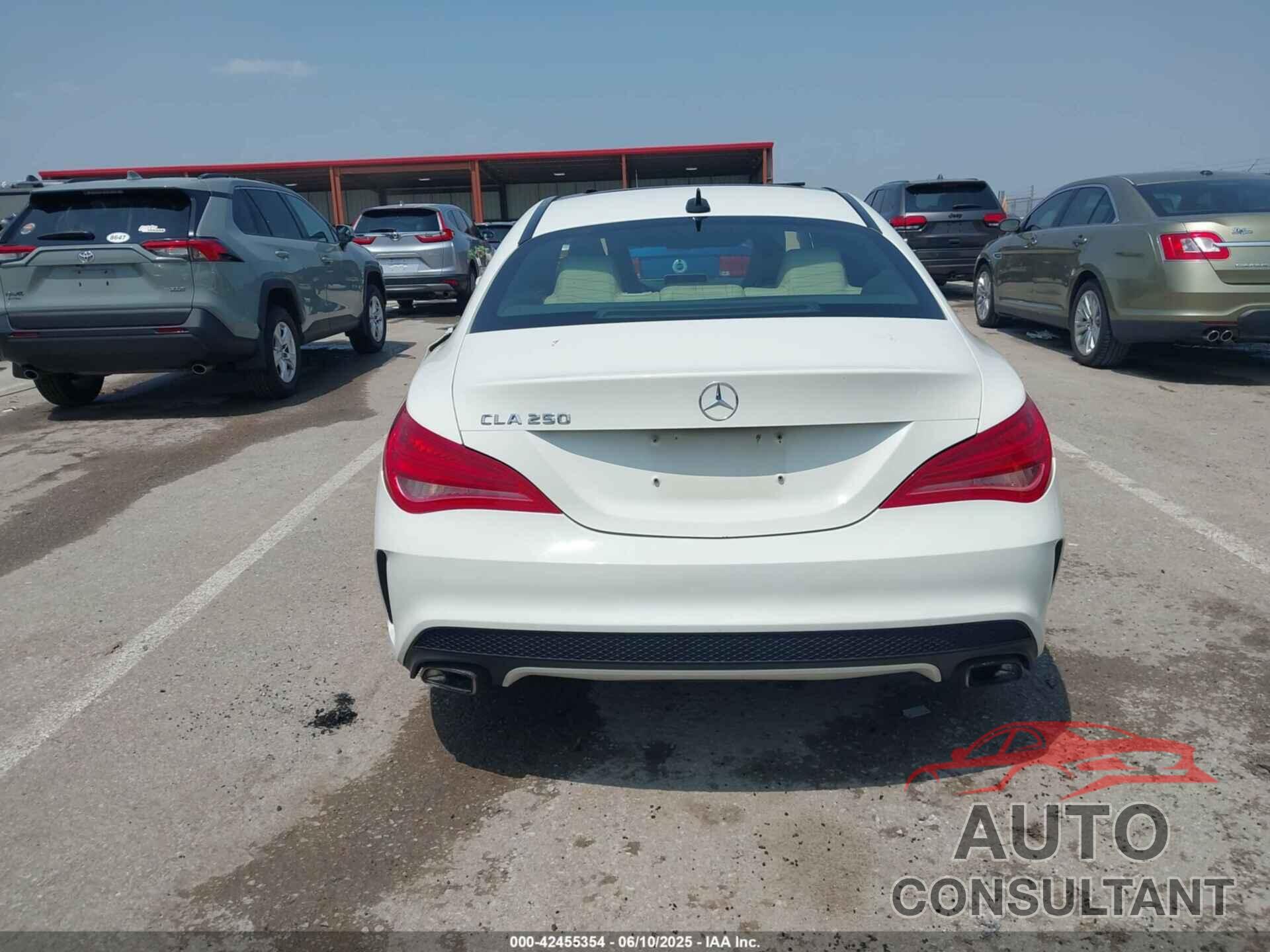 MERCEDES-BENZ CLA 250 2015 - WDDSJ4EB2FN168201
