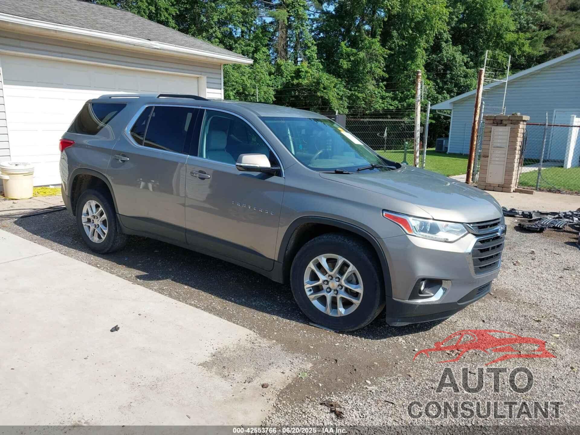 CHEVROLET TRAVERSE 2018 - 1GNEVGKW0JJ272276