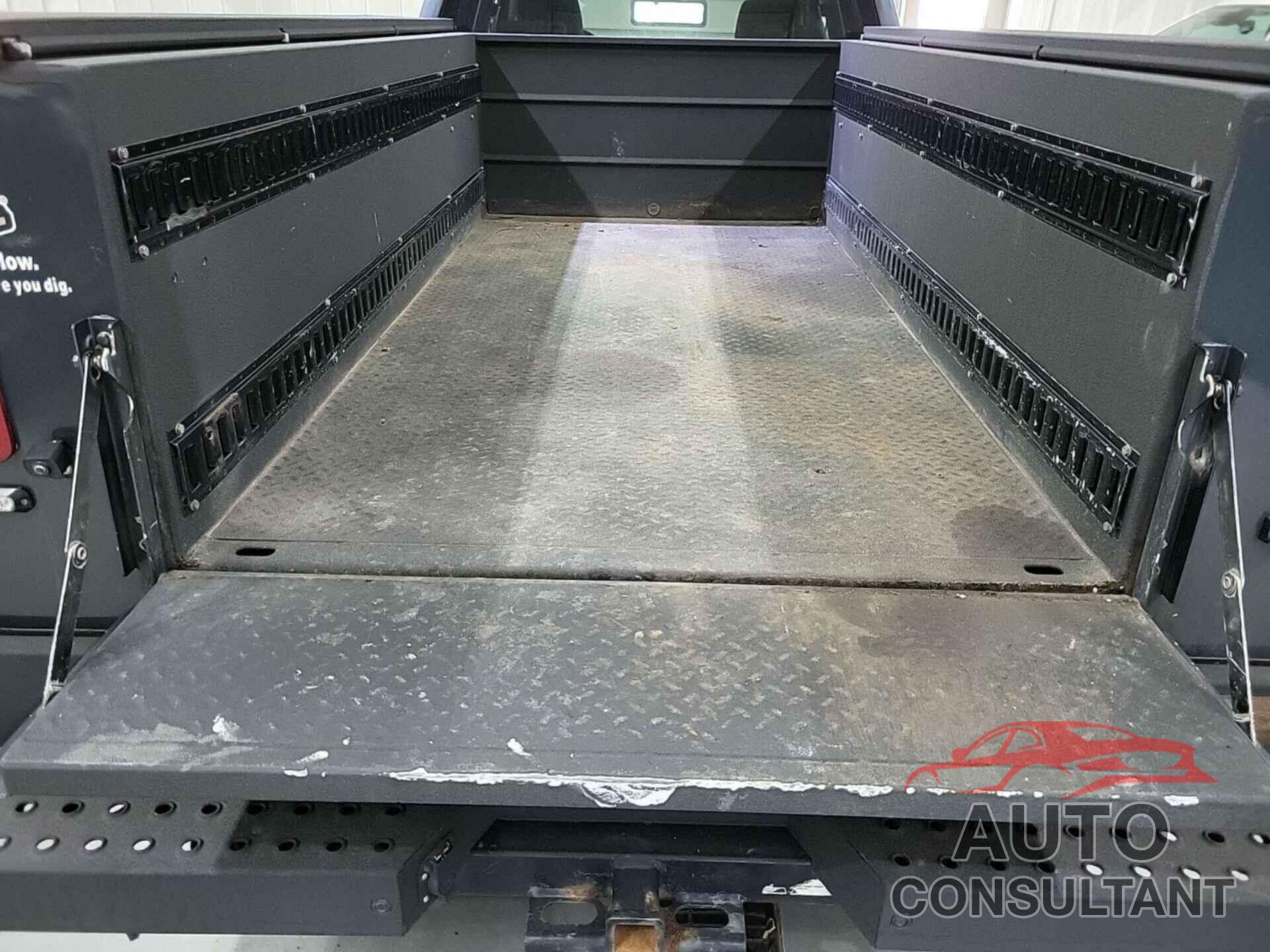 CHEVROLET SILVERADO 2017 - 1GB2KUEGXHZ314475