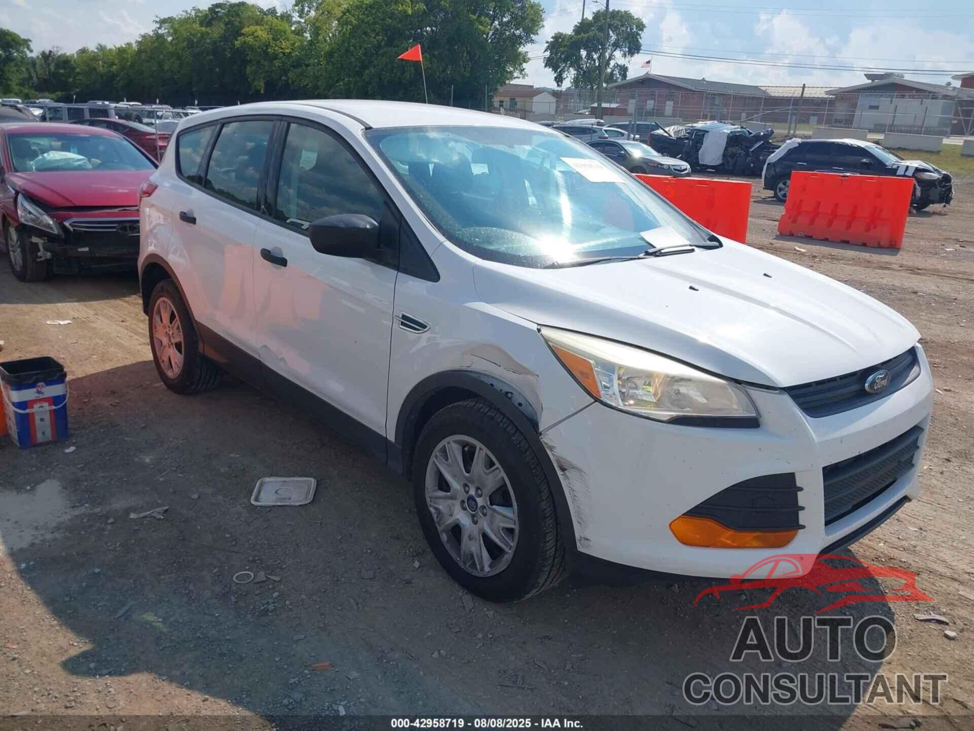 FORD ESCAPE 2014 - 1FMCU0F70EUC27433