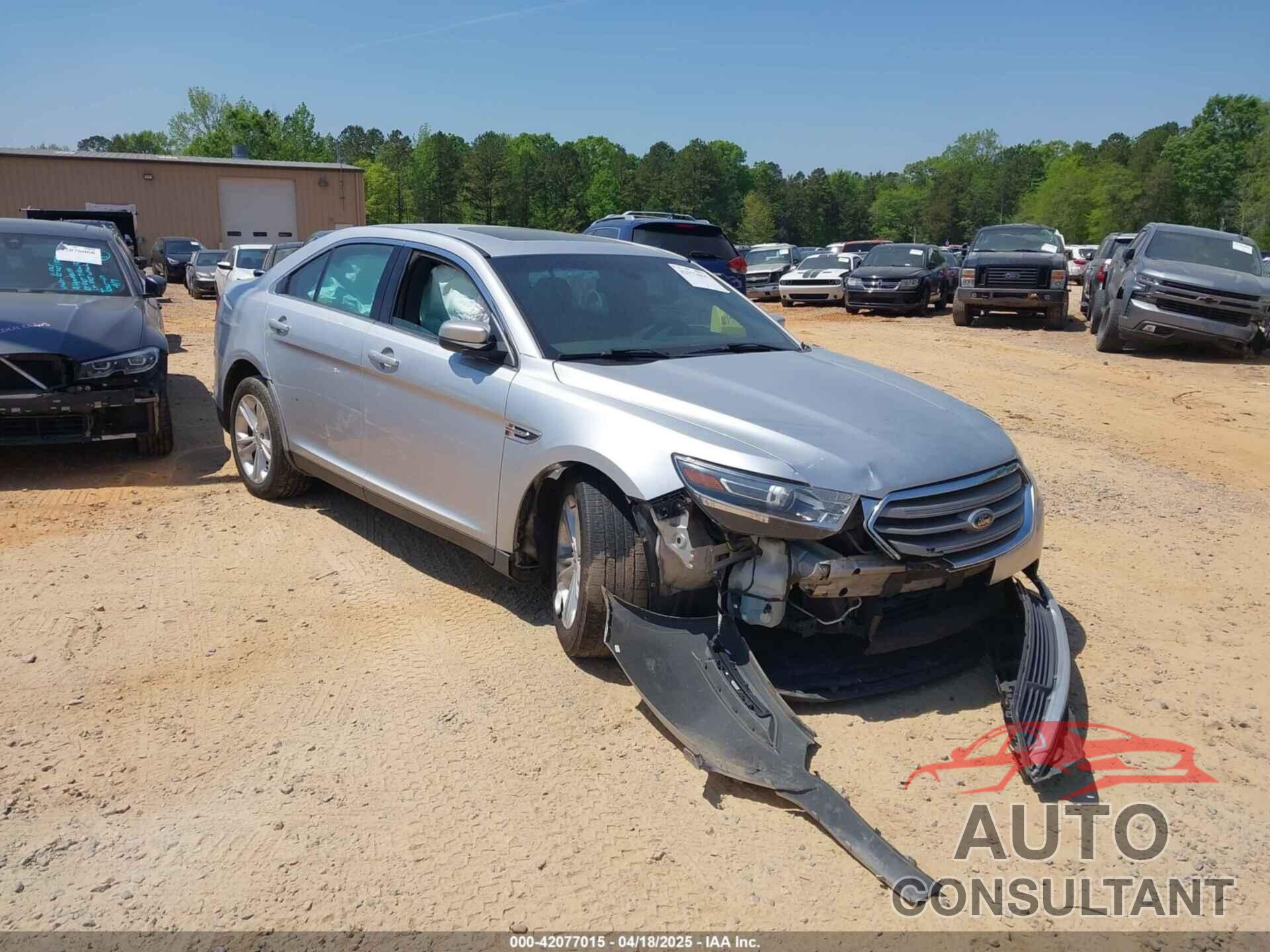 FORD TAURUS 2017 - 1FAHP2E87HG112604