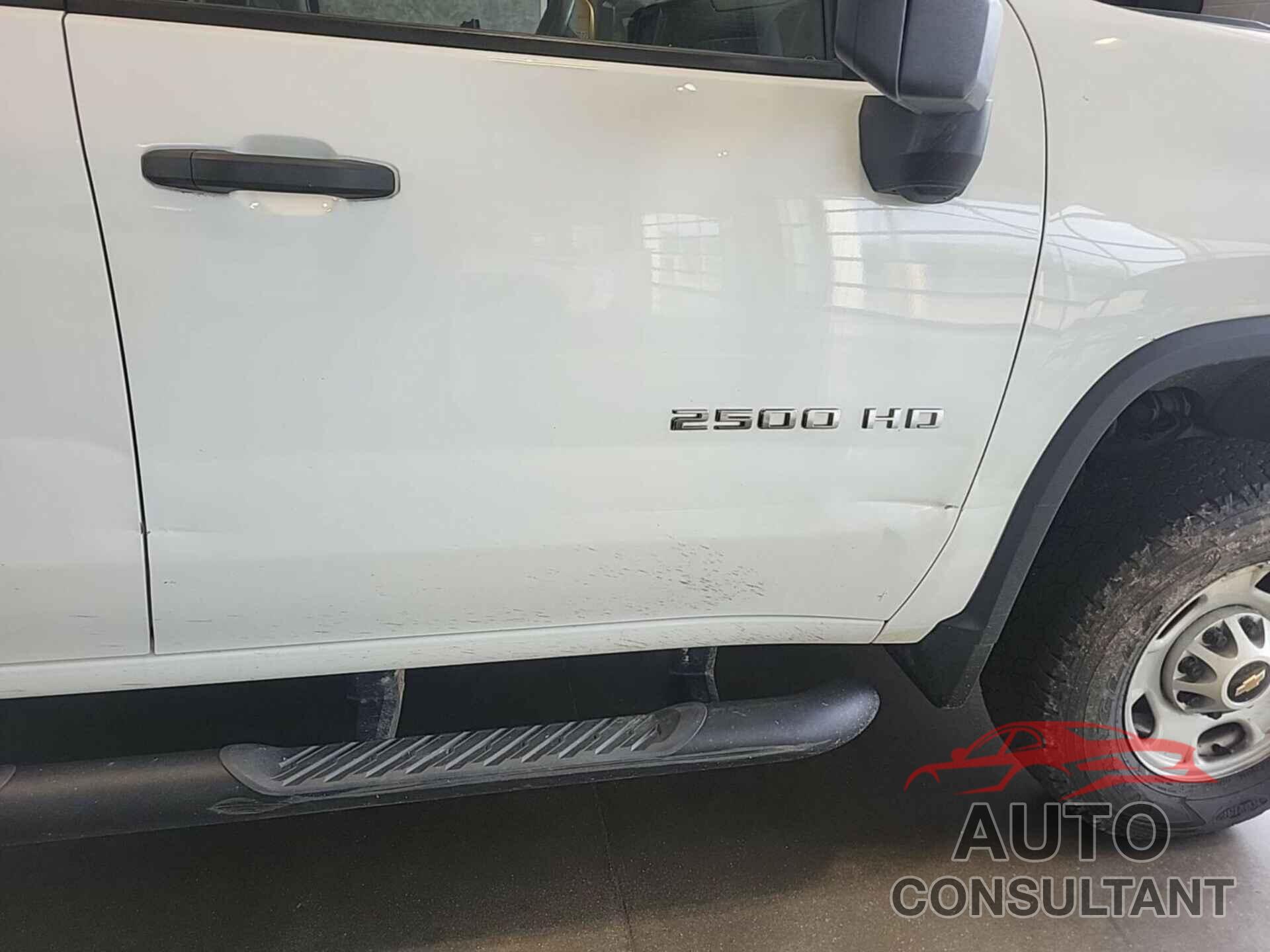 CHEVROLET SILVERADO 2500HD 2021 - 1GC2YLE77MF153180