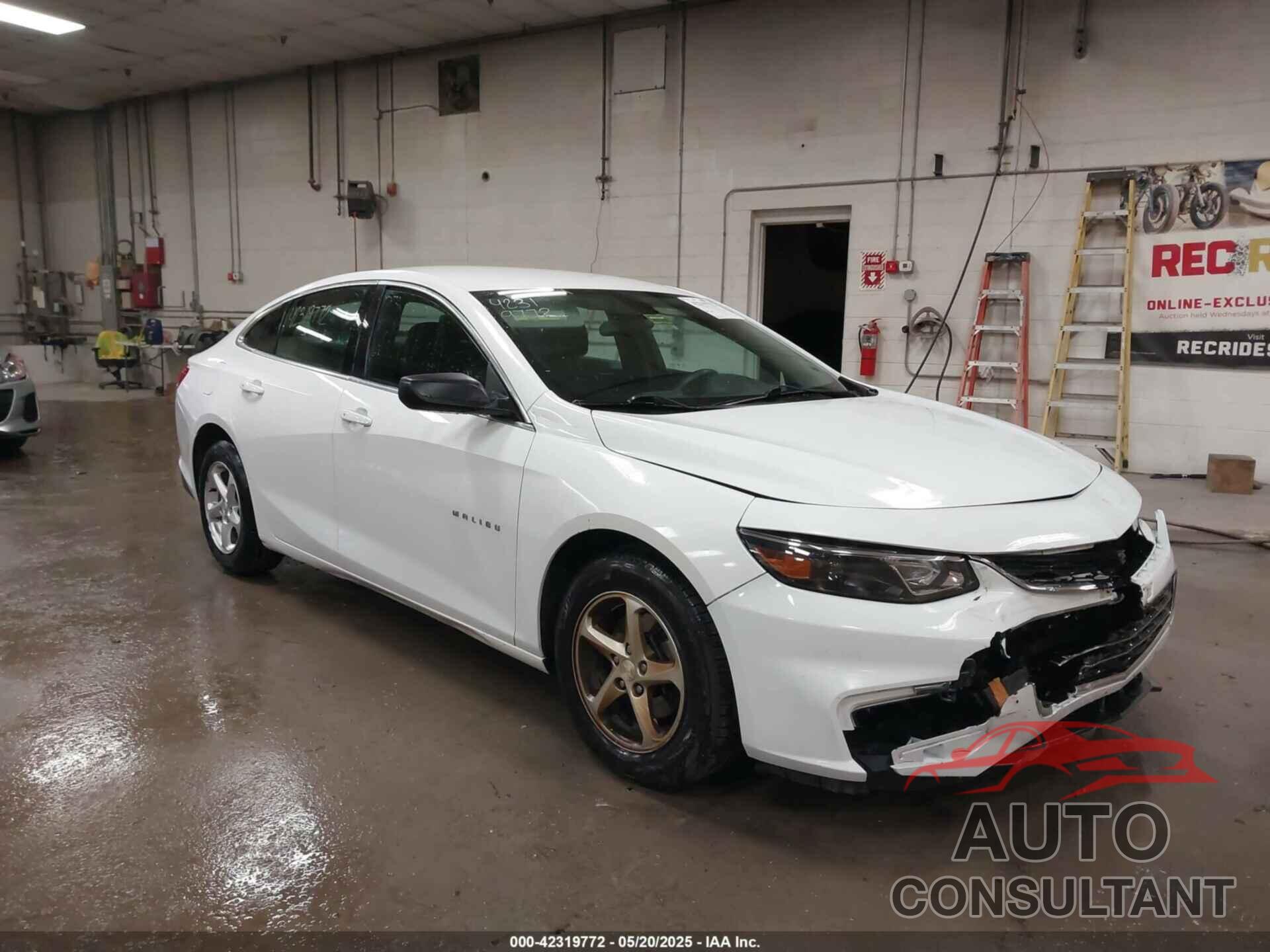 CHEVROLET MALIBU 2018 - 1G1ZB5ST5JF280513