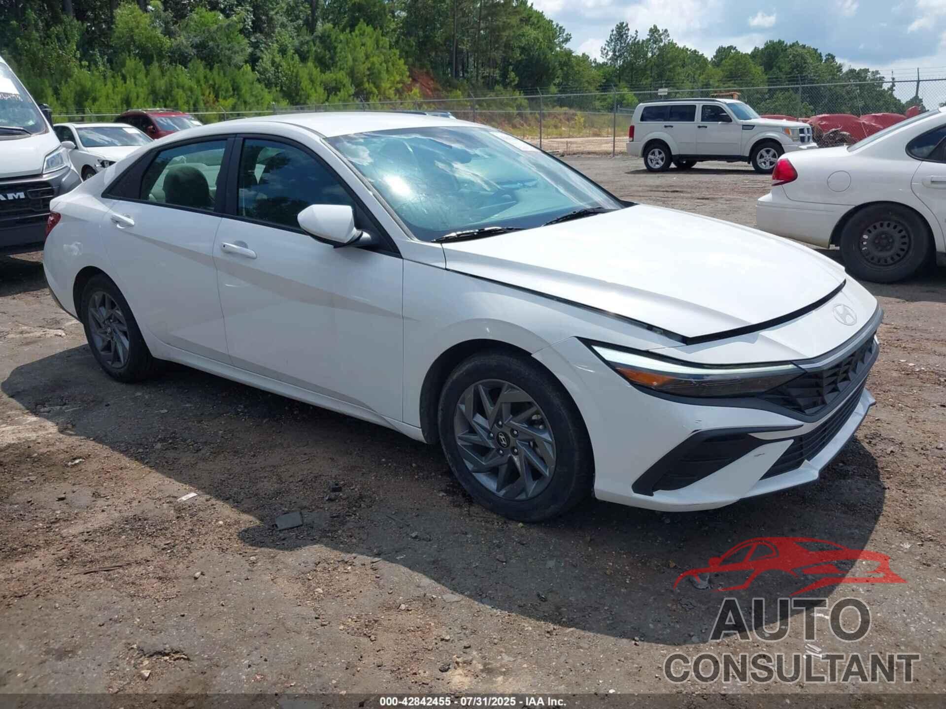 HYUNDAI ELANTRA 2024 - KMHLM4DGXRU785841