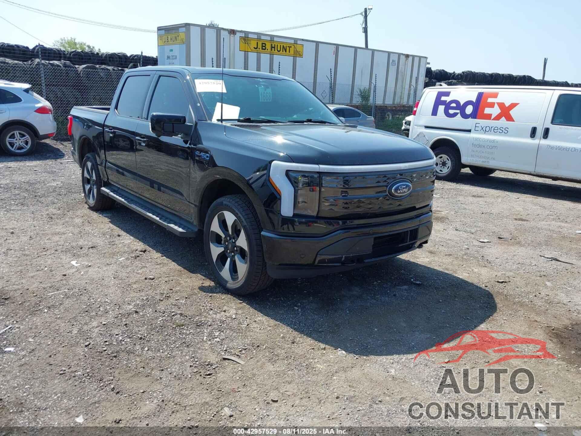 FORD F-150 LIGHTNING 2023 - 1FT6W1EV9PWG09355