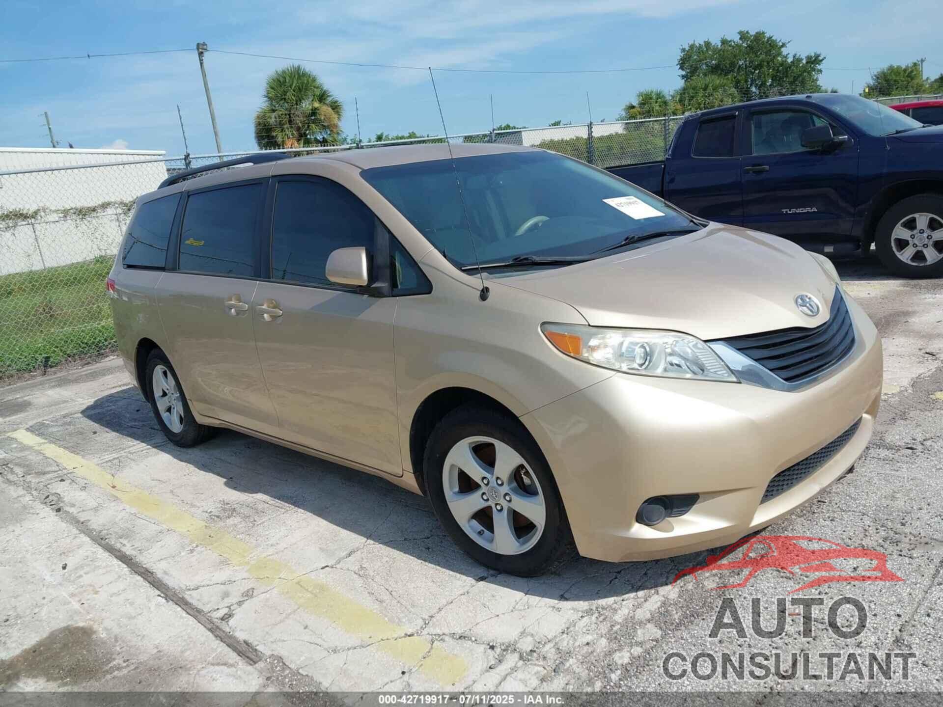 TOYOTA SIENNA 2011 - 5TDKK3DC3BS145137