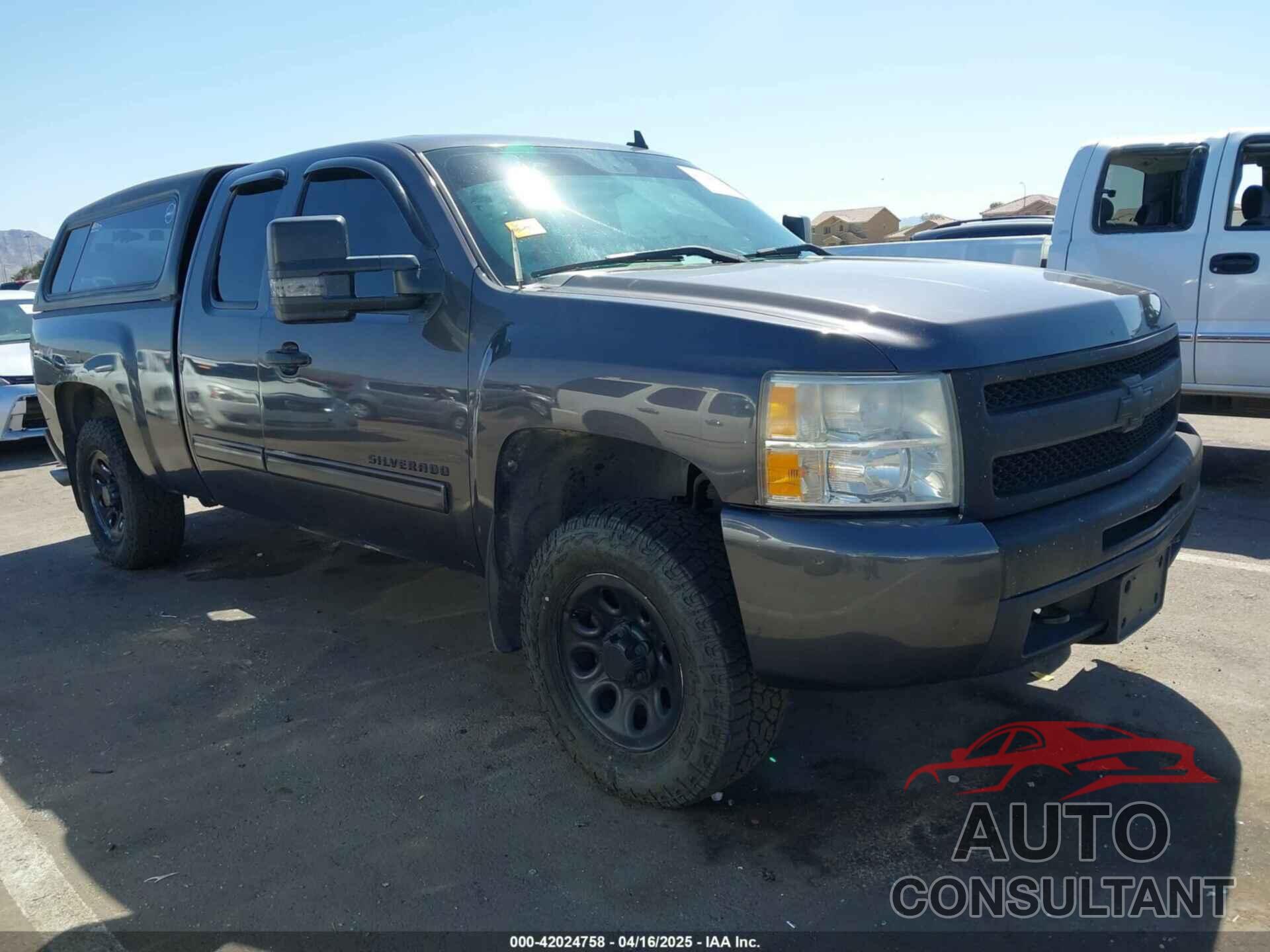 CHEVROLET SILVERADO 1500 2010 - 1GCSKREAXAZ137064