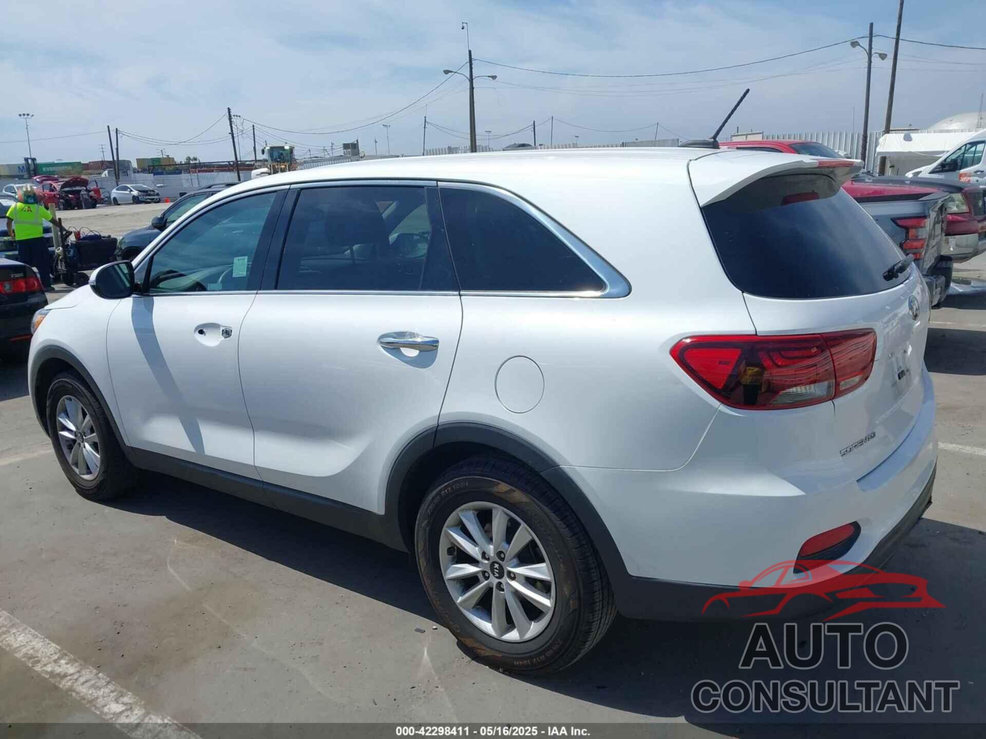 KIA SORENTO 2019 - 5XYPG4A38KG550585