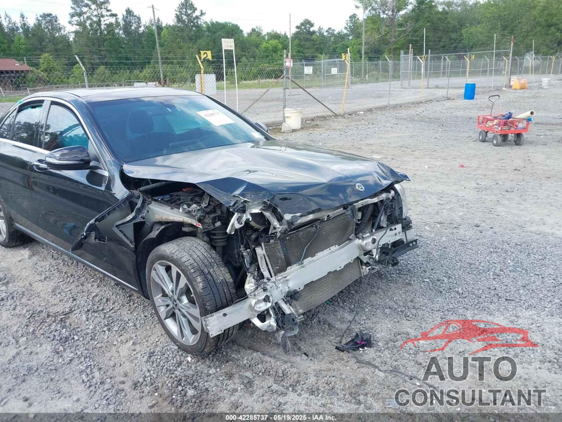 MERCEDES-BENZ C 300 2019 - 55SWF8EB7KU301367