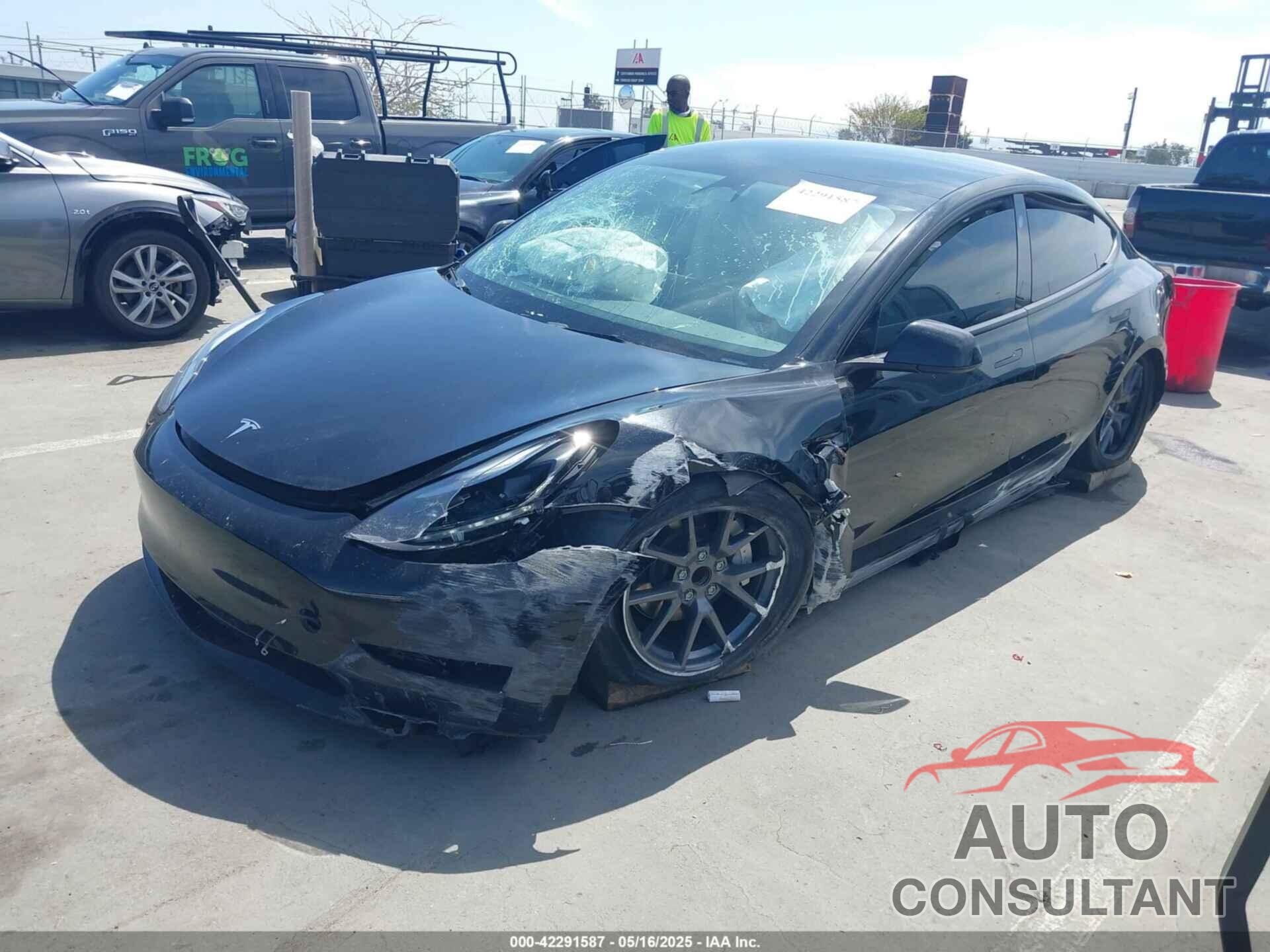 TESLA MODEL 3 2023 - 5YJ3E1EA3PF462120