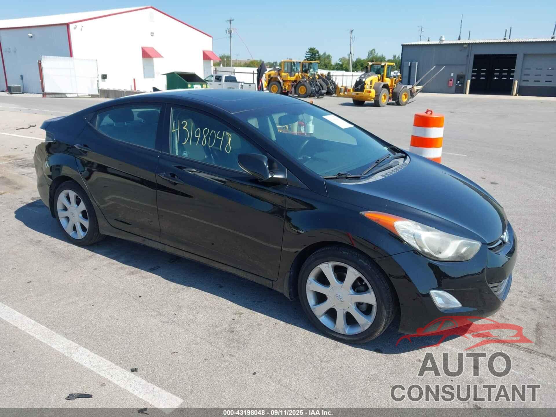 HYUNDAI ELANTRA 2013 - KMHDH4AE4DU962730