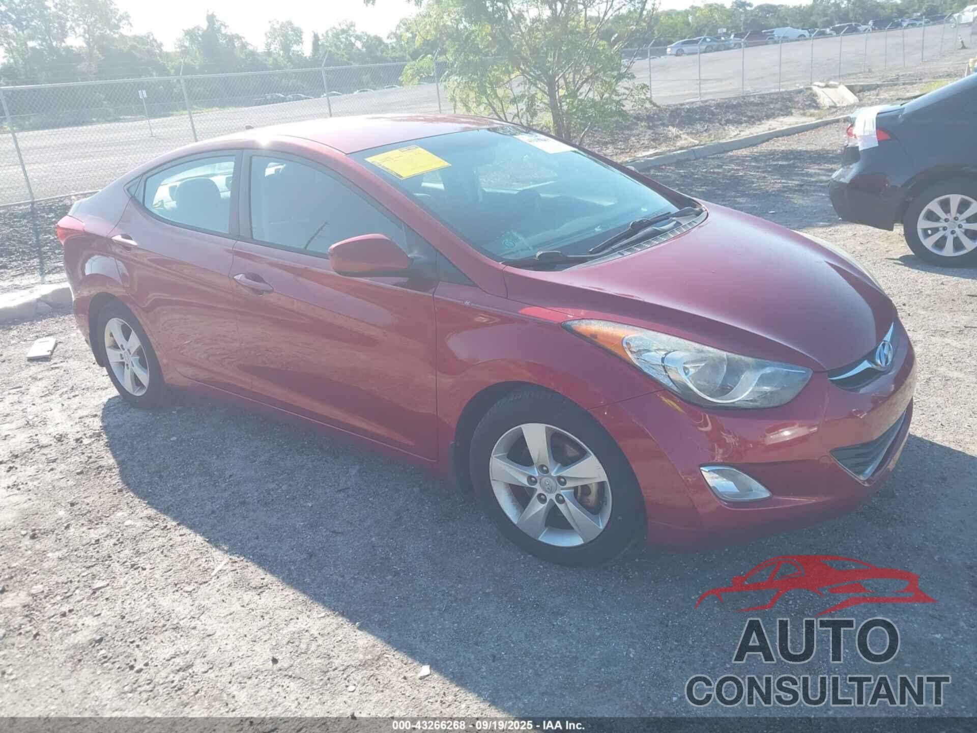 HYUNDAI ELANTRA 2013 - 5NPDH4AE0DH400287