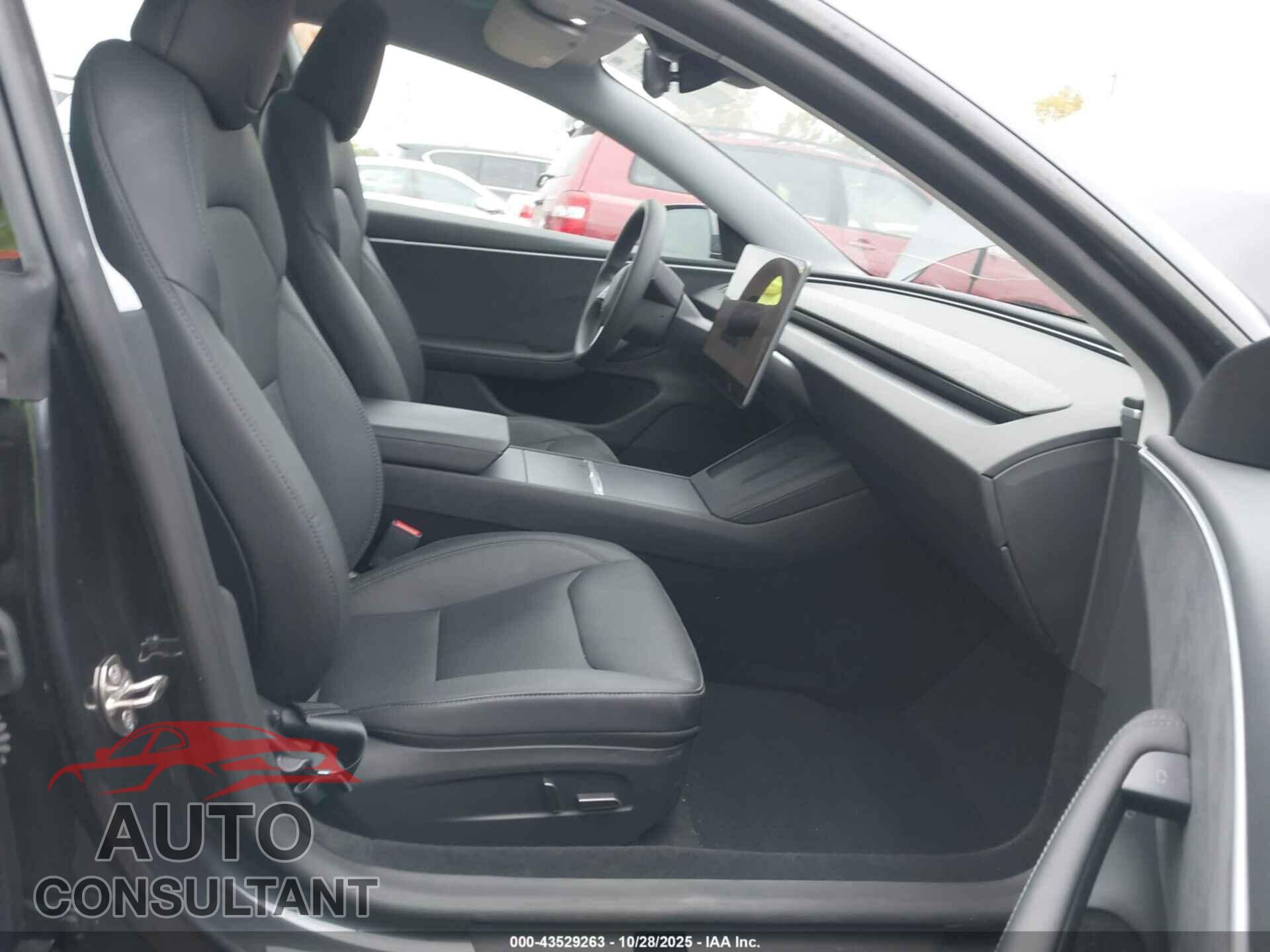 TESLA MODEL 3 2024 - 5YJ3E1EB5RF795124