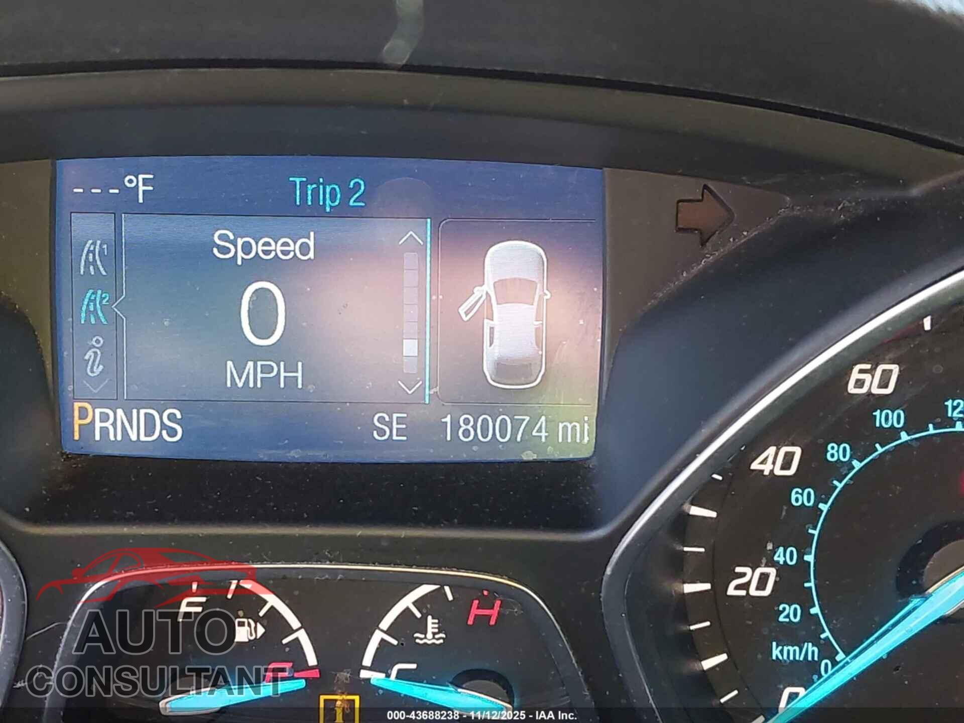 FORD ESCAPE 2015 - 1FMCU0G9XFUB20410