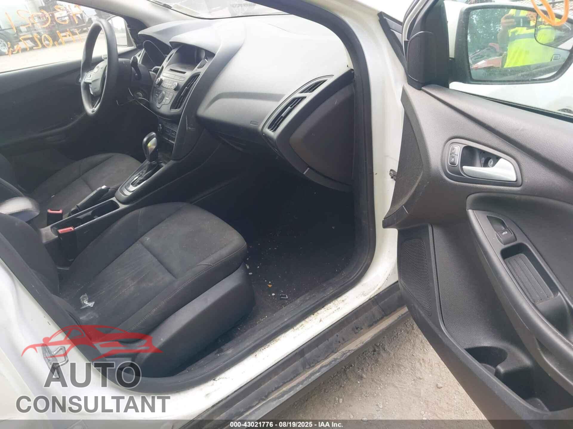 FORD FOCUS 2017 - 1FADP3F29HL259836