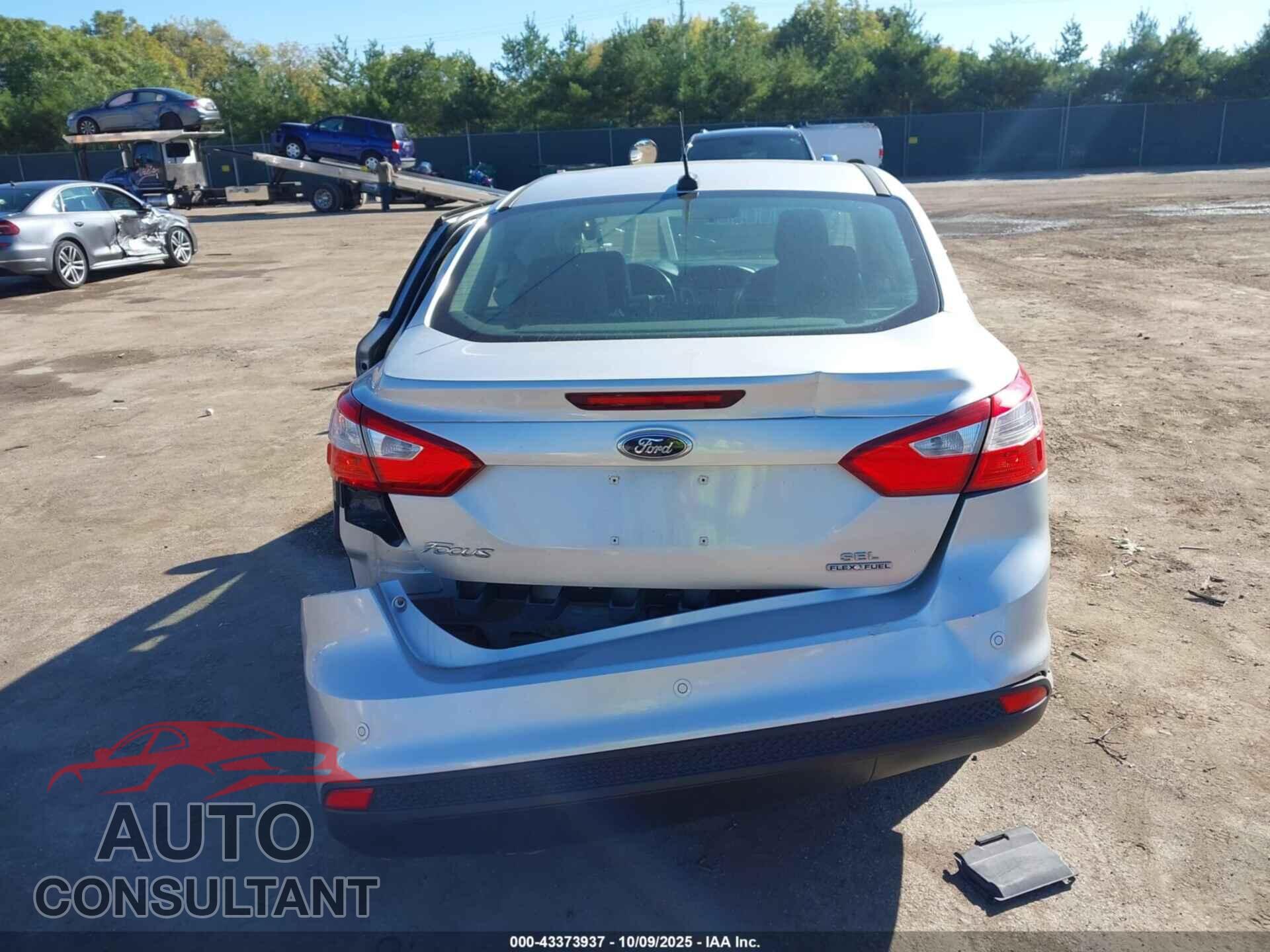 FORD FOCUS 2012 - 1FAHP3H26CL367547